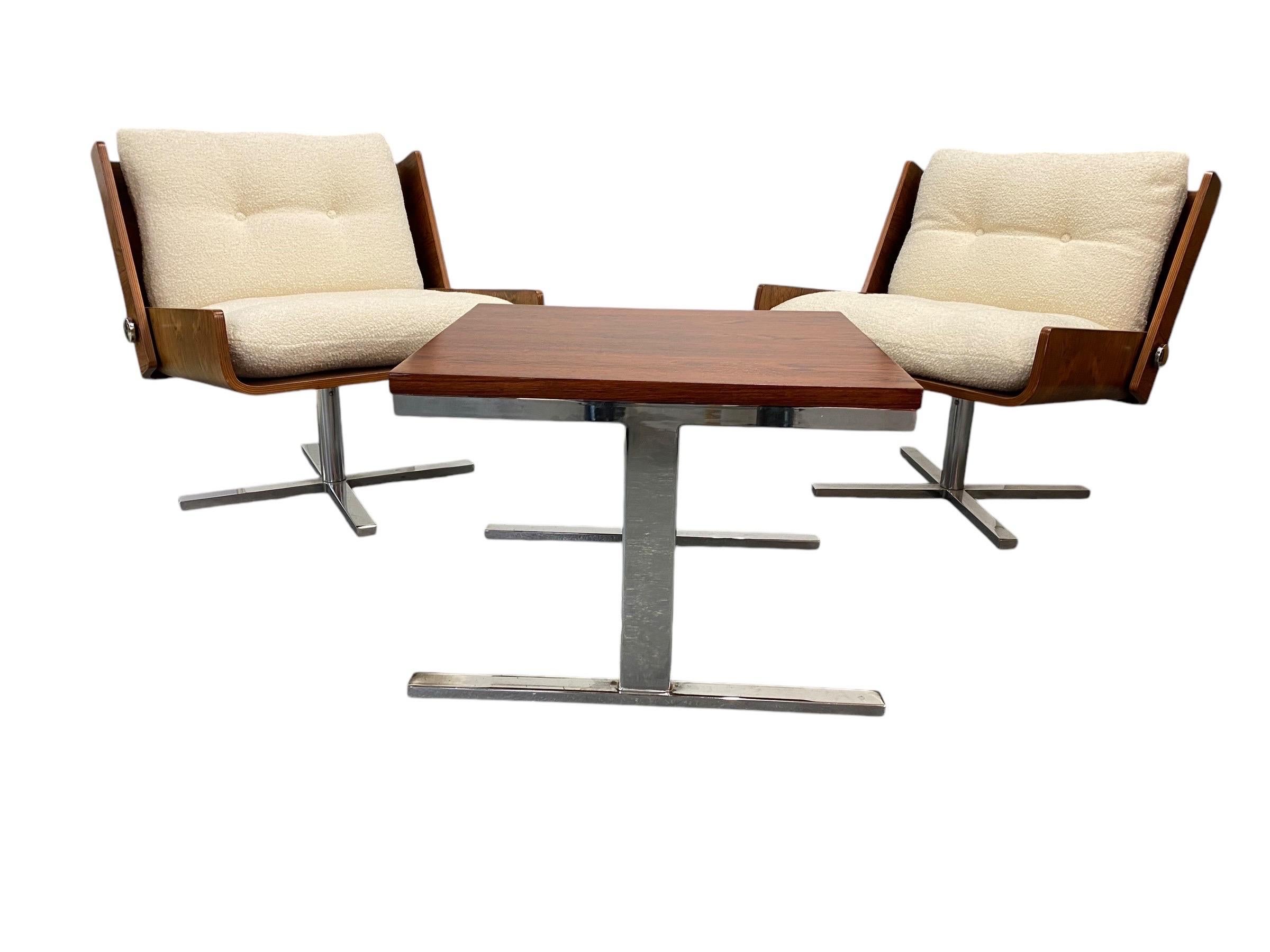Mid-Century Modern Esko Pajamies, Pair of Lounge Chairs & Coffee Table, Rosewood and Chrome 1960s For Sale