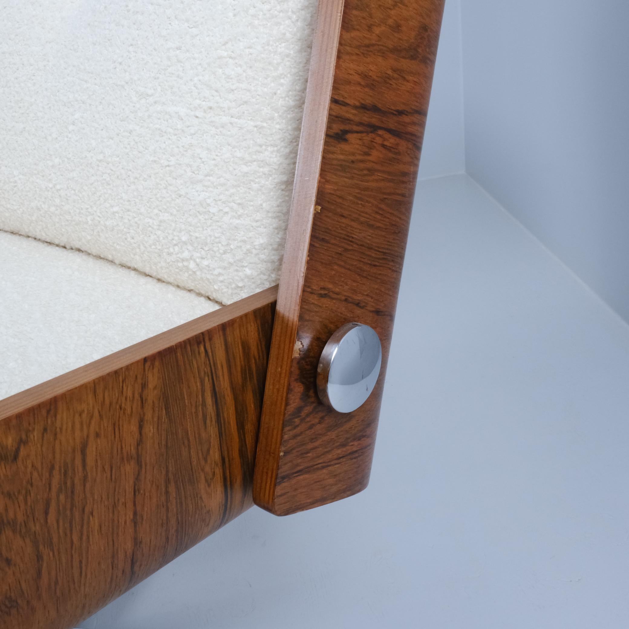 Mid-Century Modern Paire de chaises longues et table basses Esko Pajamies, bois de rose et chrome des années 1960 en vente