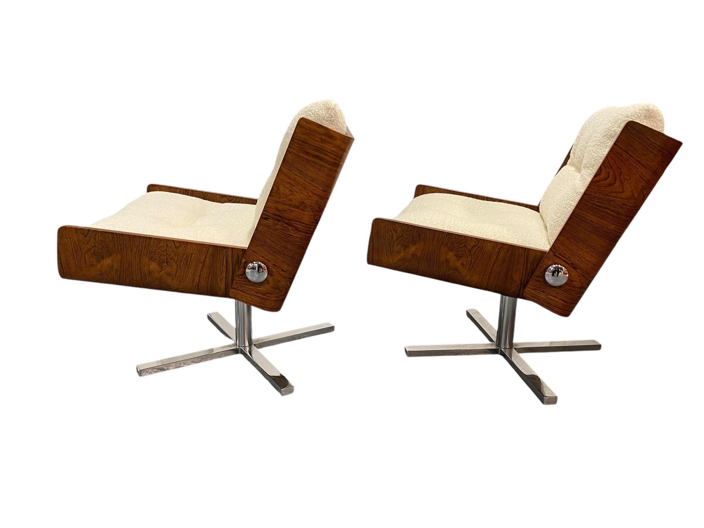 Esko Pajamies, Pair of Lounge Chairs & Coffee Table, Rosewood and Chrome 1960s For Sale 3