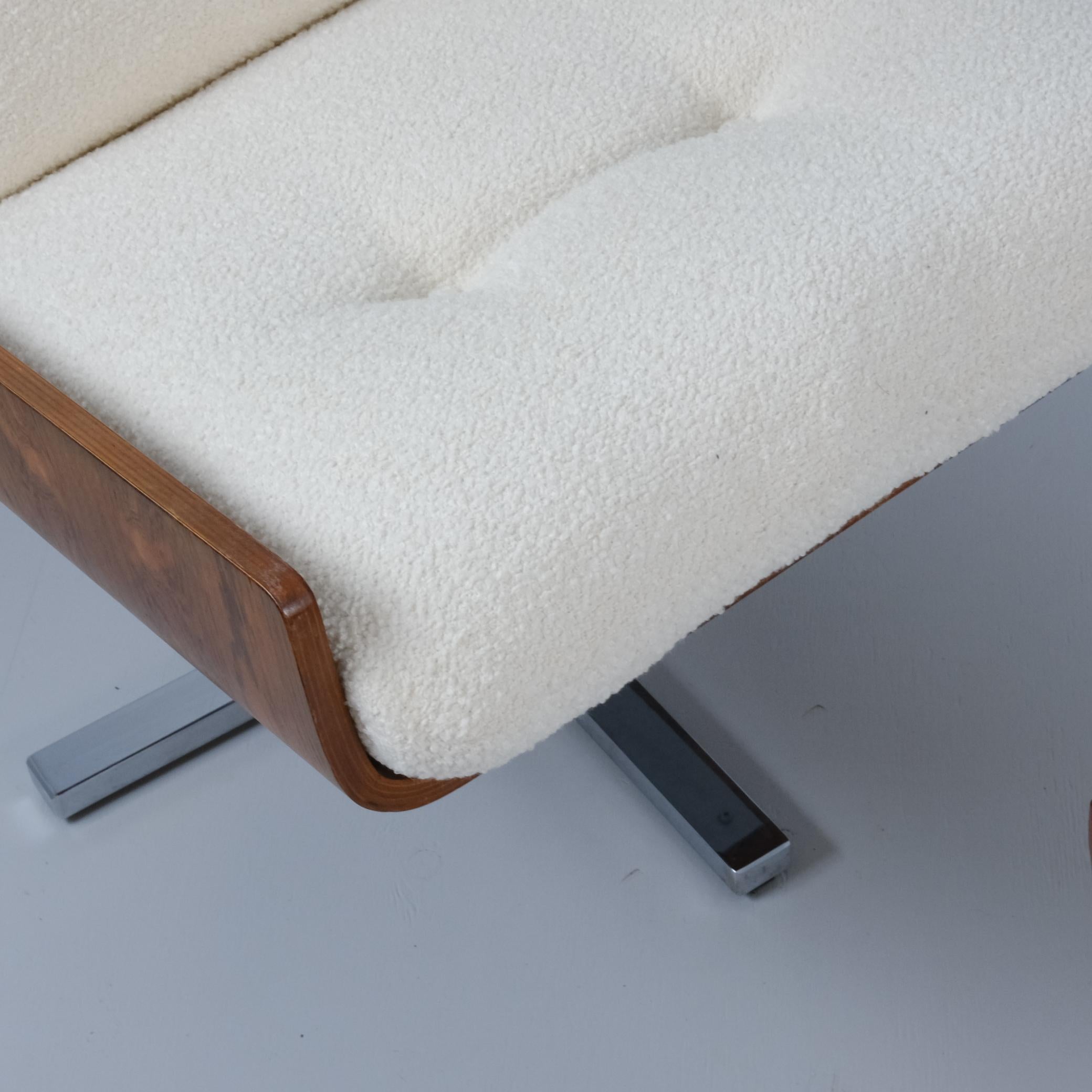 Paire de chaises longues et table basses Esko Pajamies, bois de rose et chrome des années 1960 en vente 2