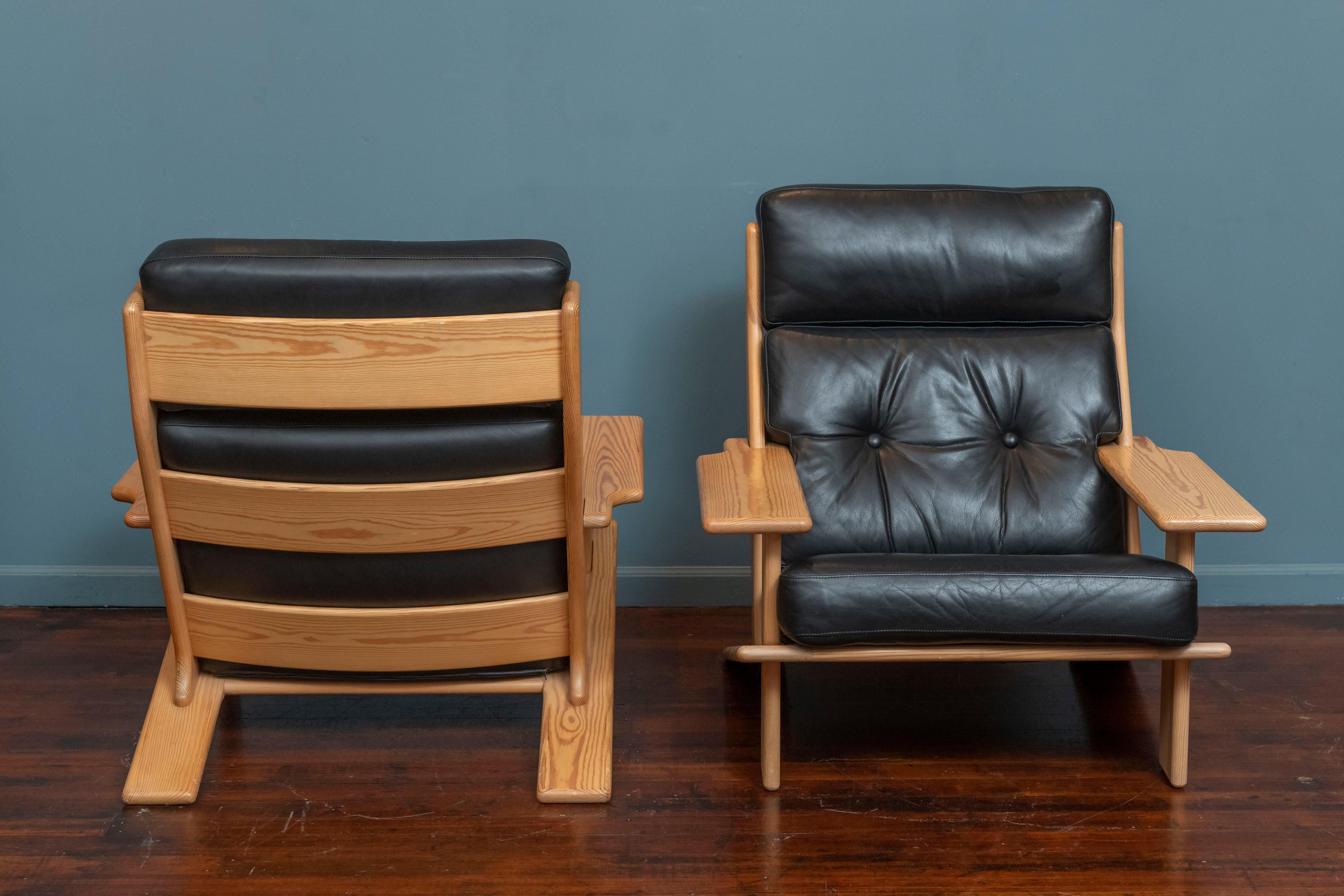 Scandinavian Modern Esko Pajamies Pele Lounge Chairs, Finland For Sale