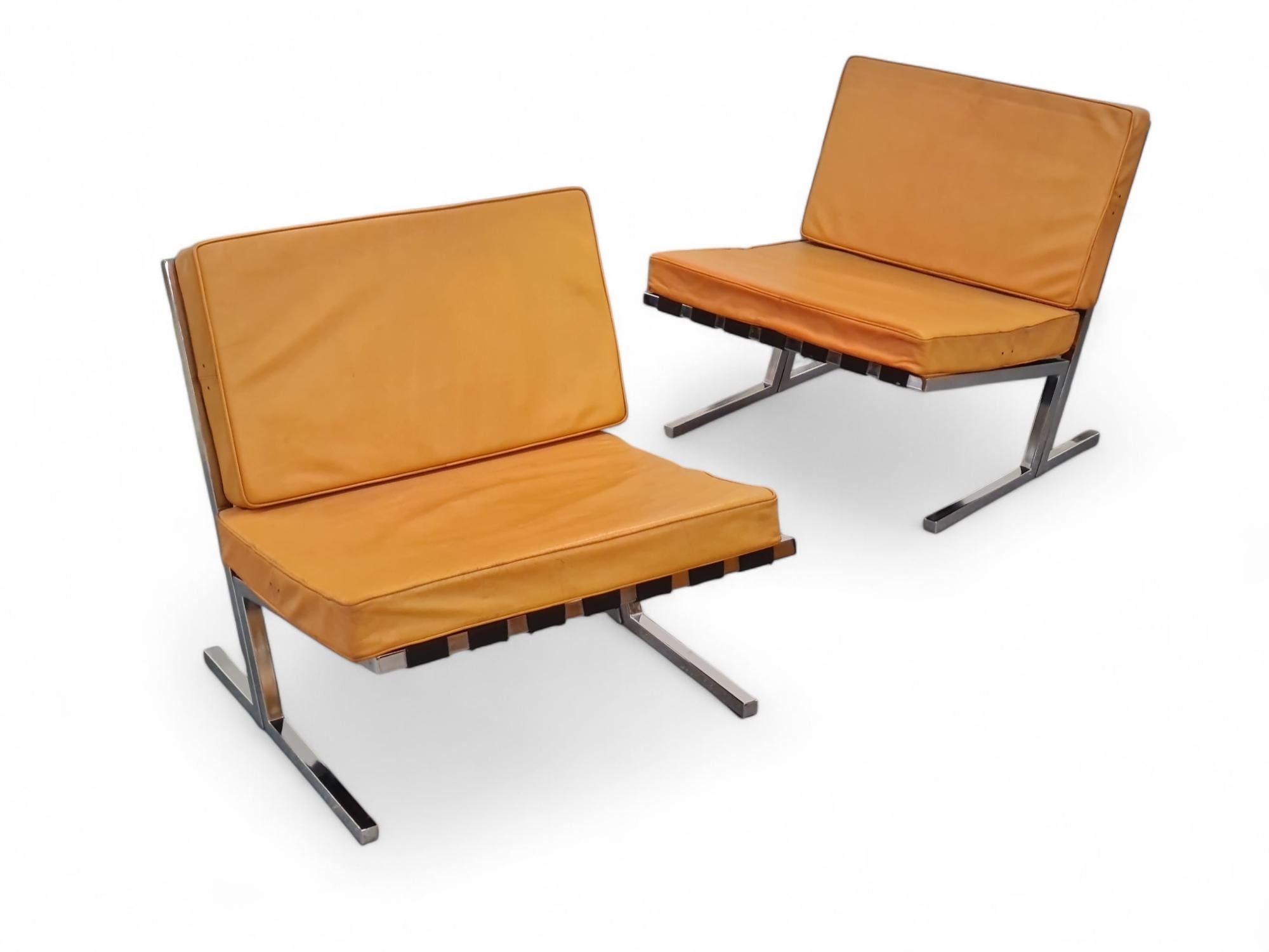 Esko Pajamies & Toivo Korhonen, Pair of Lounge Chairs in Leather and Steel 1960s For Sale 9