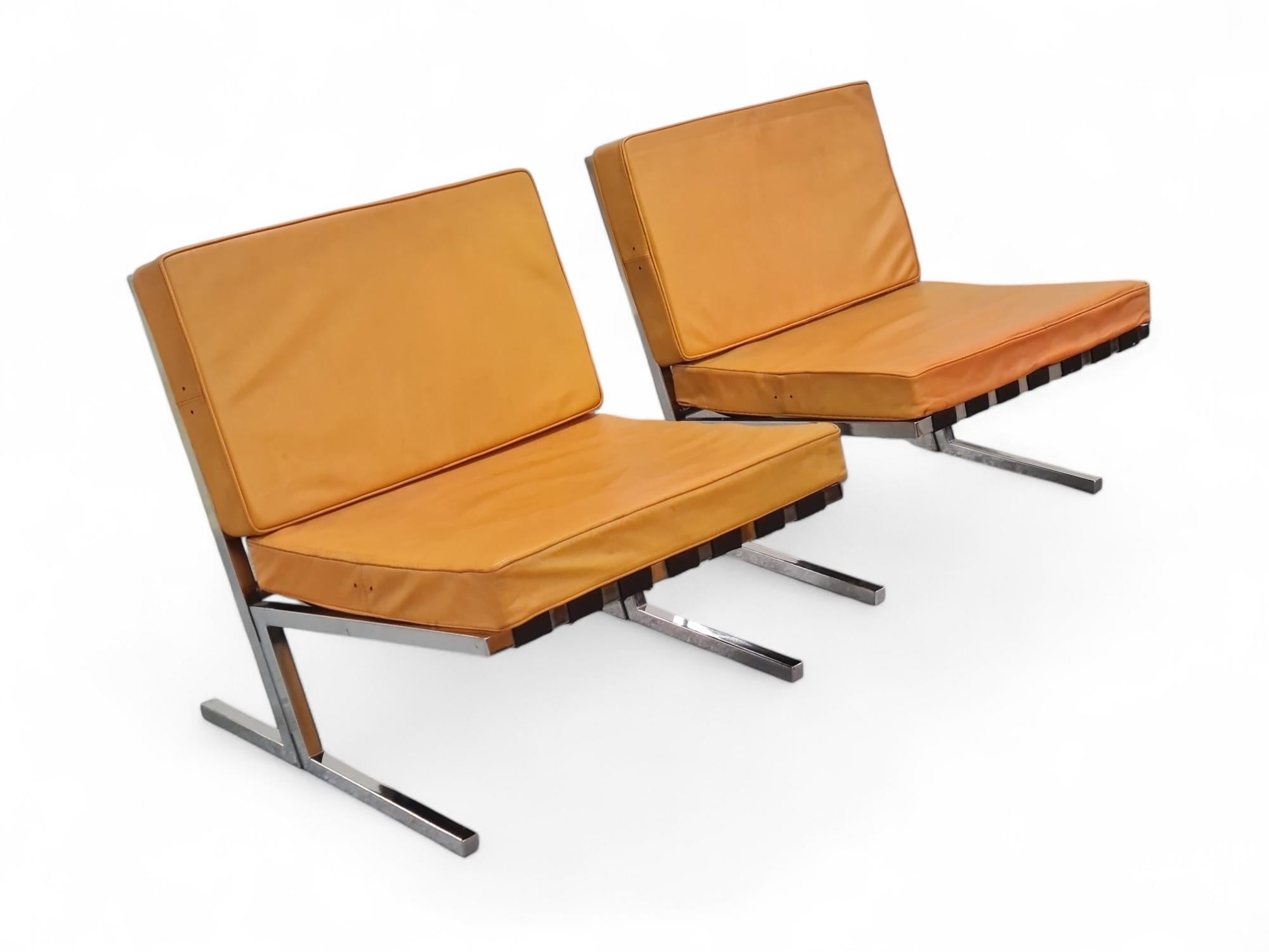 Esko Pajamies & Toivo Korhonen, Pair of Lounge Chairs in Leather and Steel 1960s For Sale 7