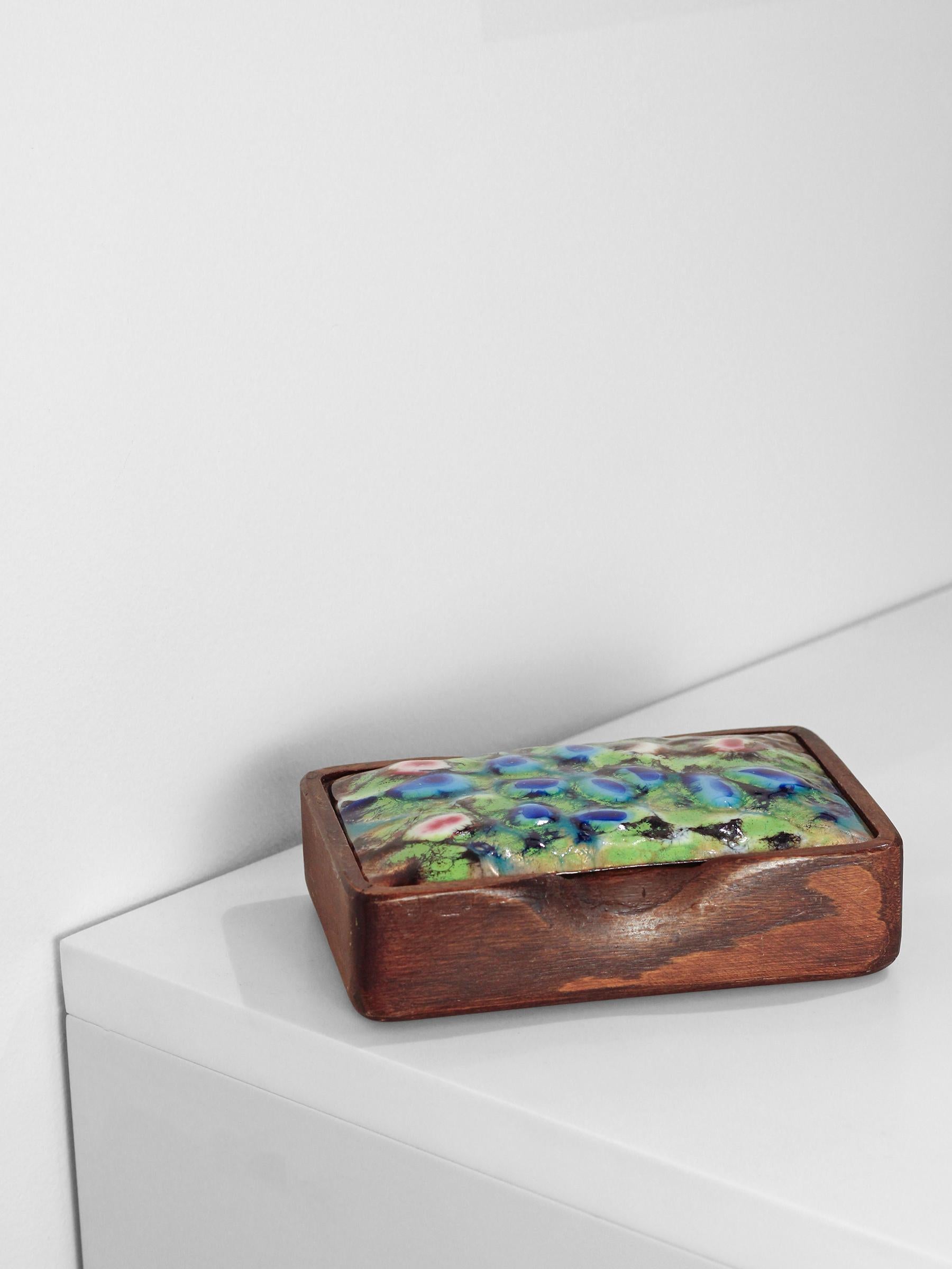Esmaltes J. Amorós Caja de esmalte verde y madera tallada Moderno orgánico en venta
