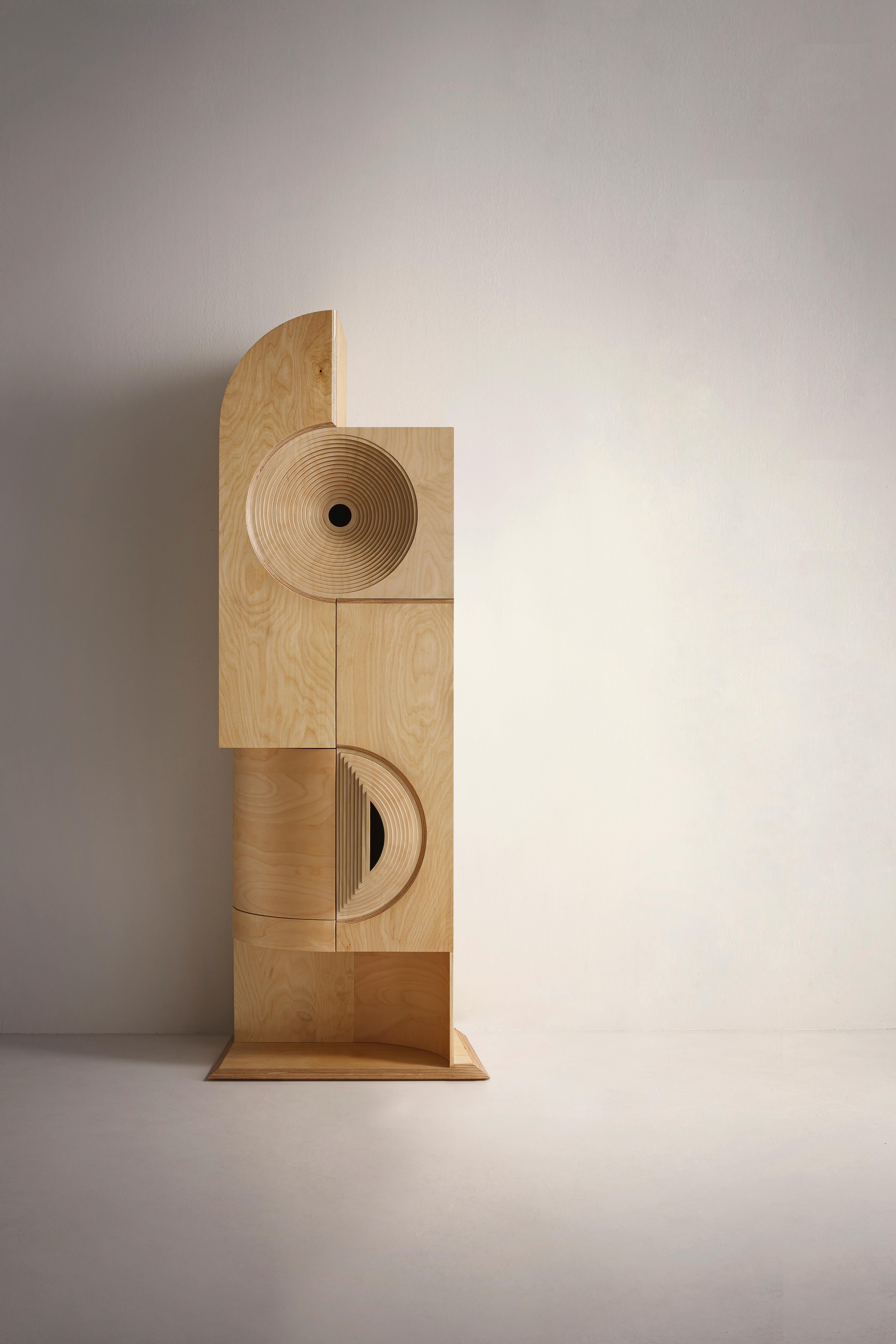 „Esme-Ralda“ Modernes skulpturales geschwungenes Sideboard aus Holz, hergestellt in Italien im Angebot 10