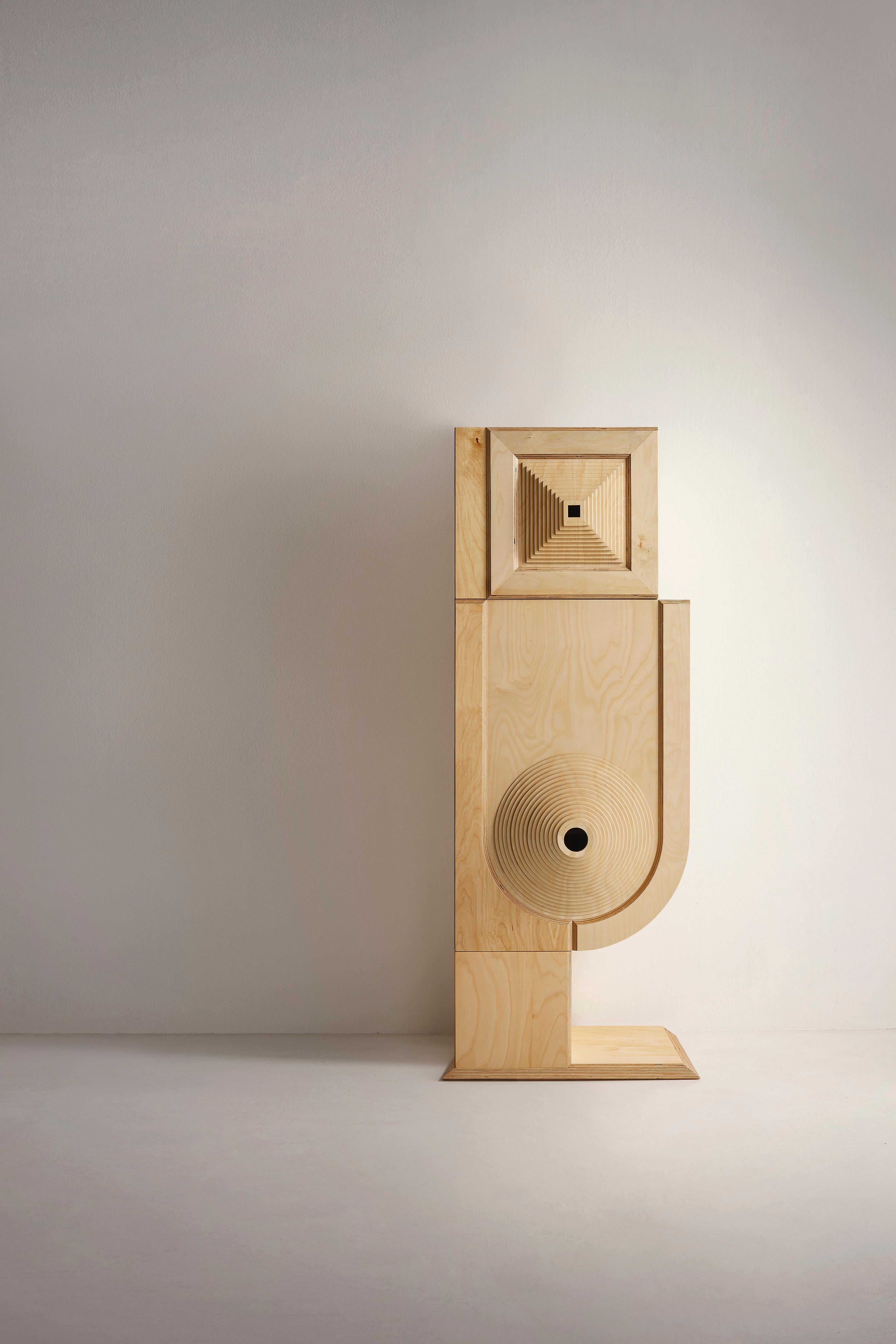 „Esme-Ralda“ Modernes skulpturales geschwungenes Sideboard aus Holz, hergestellt in Italien im Angebot 11