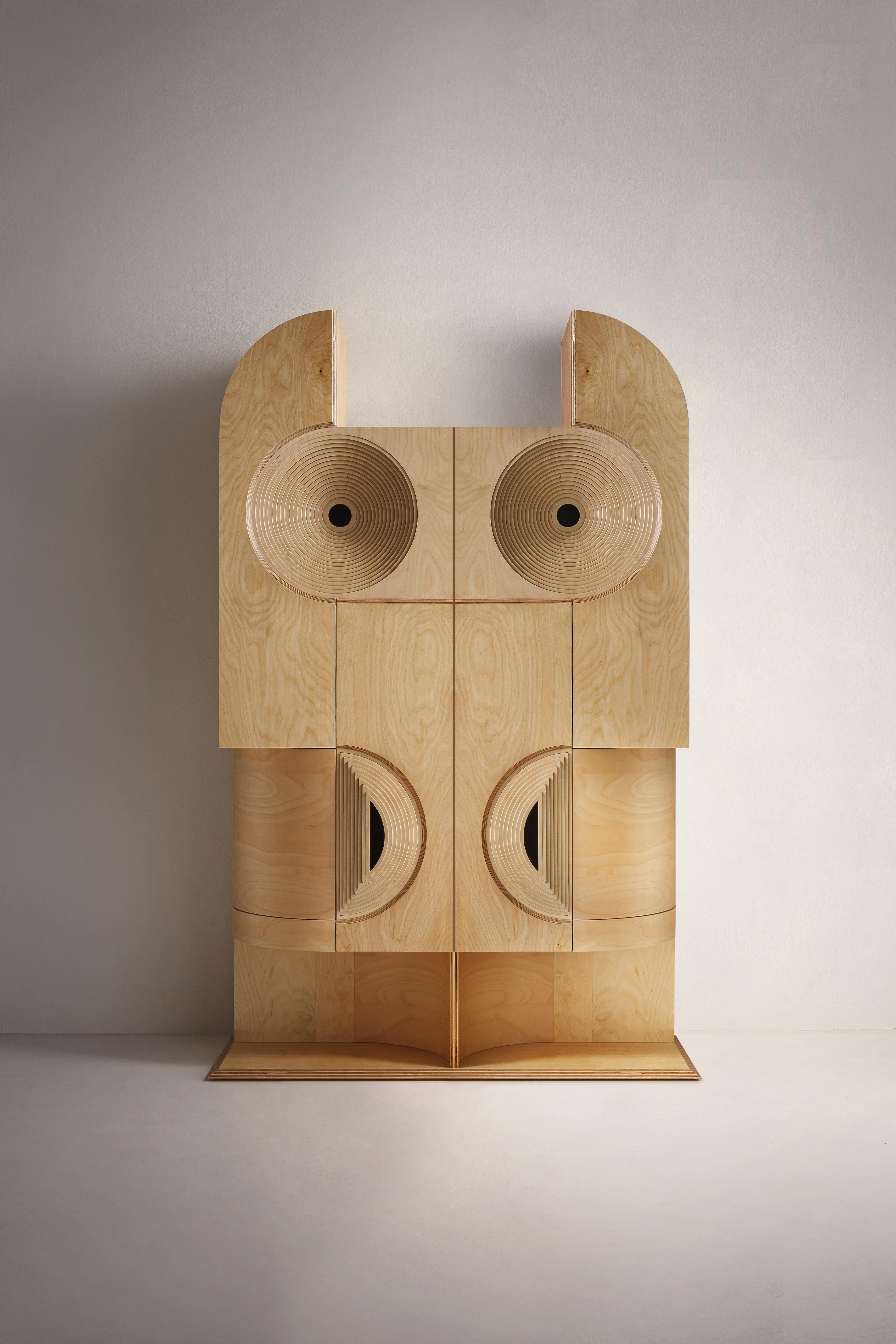 Enfilade incurvé moderne en bois sculpté « Esme-Ralda » fabriqué en Italie en vente 11