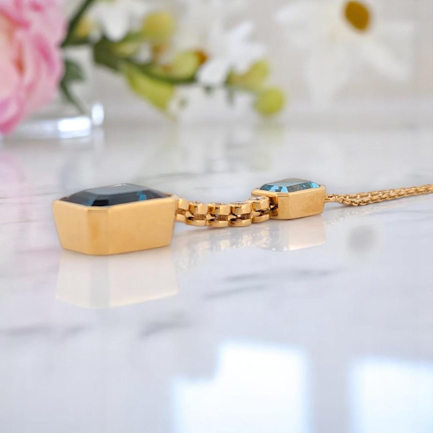 Art déco Collier Esmeralda, or jaune 18 carats avec topaze bleue de 2,05 carats en vente