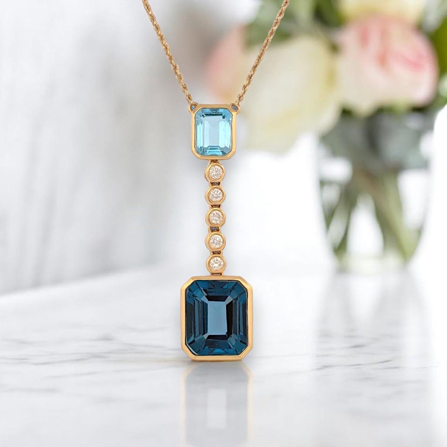 Collier Esmeralda, or jaune 18 carats avec topaze bleue de 2,05 carats en vente 1