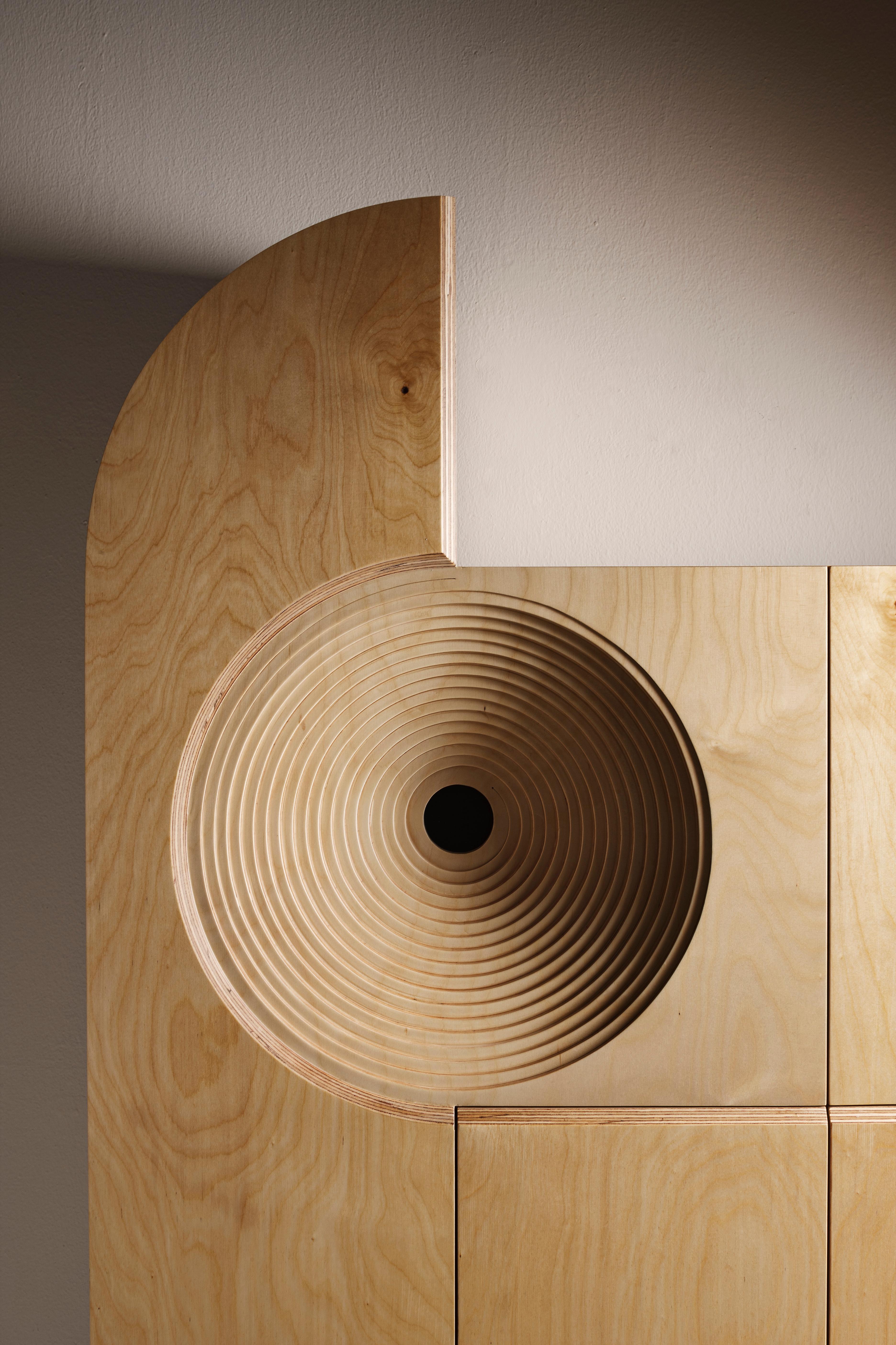 Falegnameria Credenza scultorea in legno Esmeraldina made in Italy in vendita