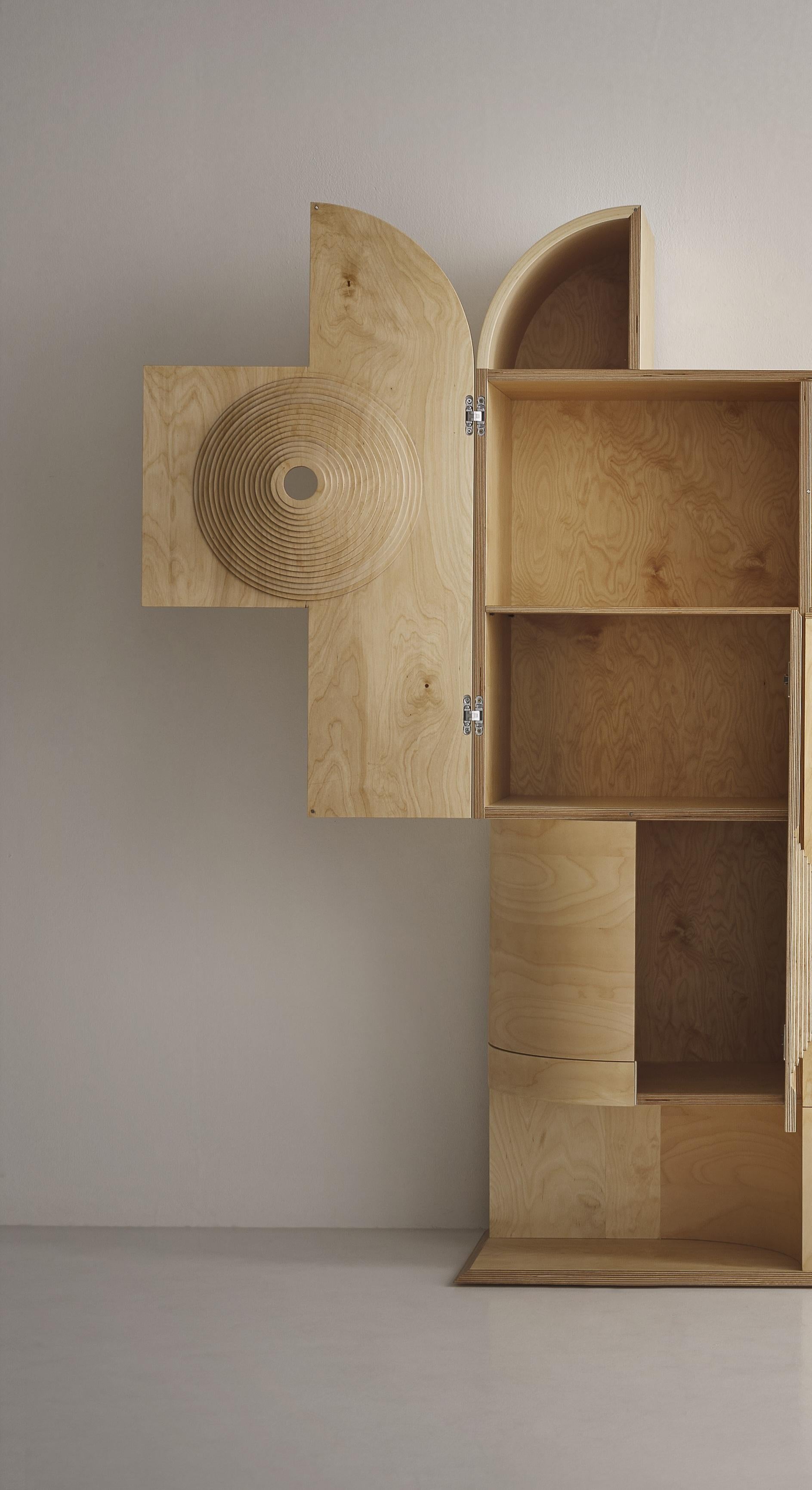 XXI secolo e contemporaneo Credenza scultorea in legno Esmeraldina made in Italy in vendita
