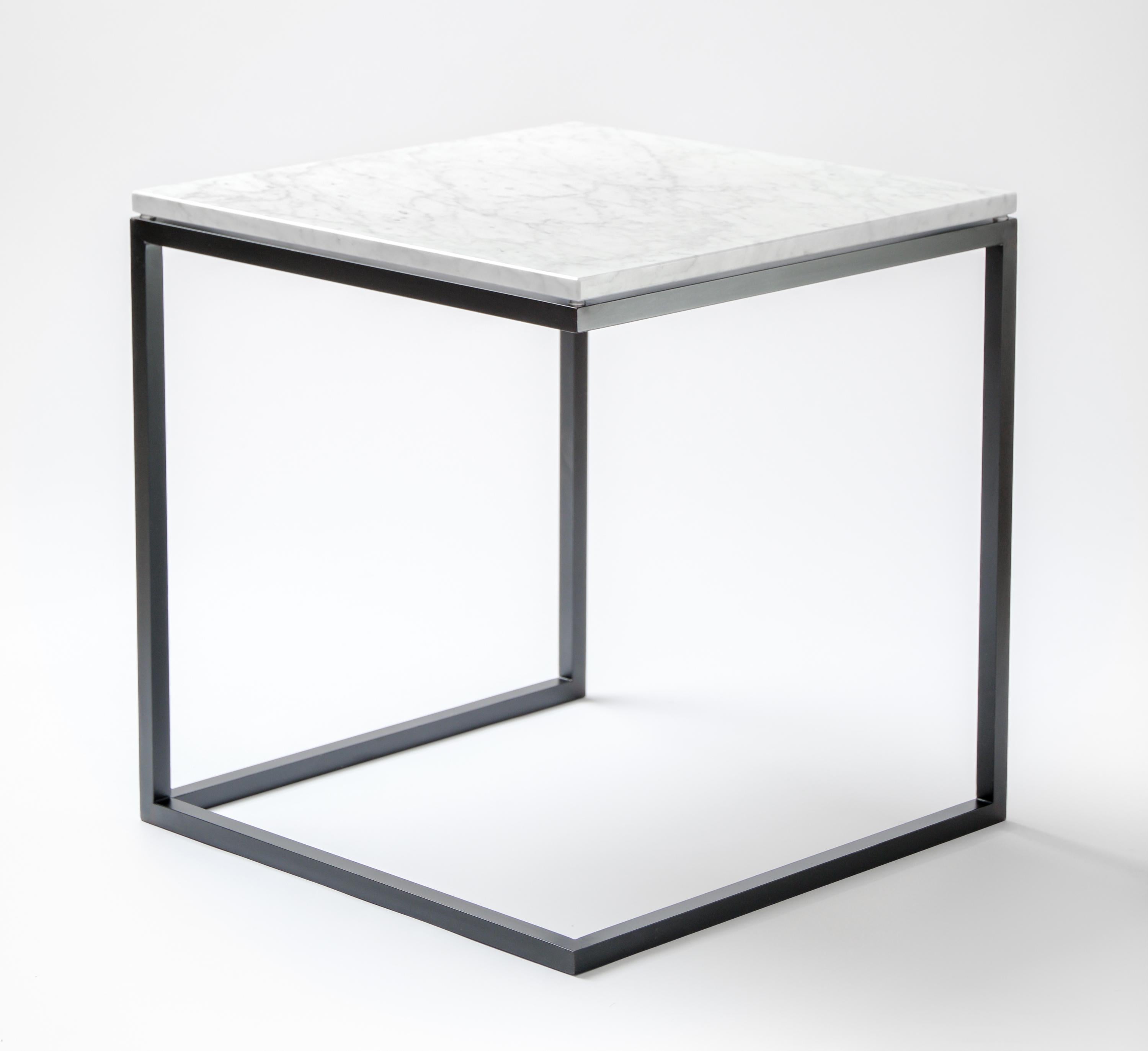 Polished “ESOPO” Modern Handmade Iron Side Table with White Carrara Marble Square Top For Sale