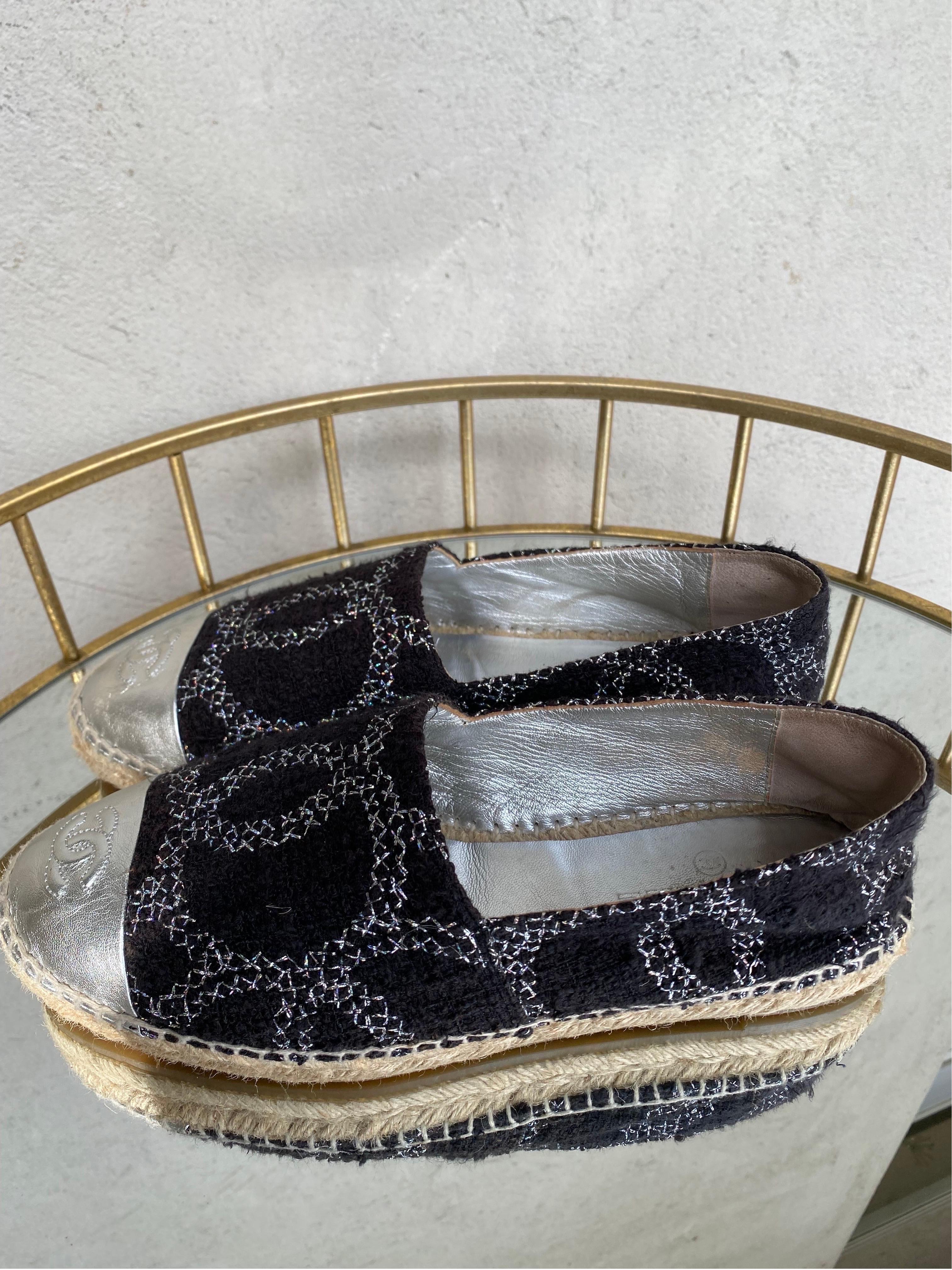 Women's or Men's Espadrillas tweed Chanel For Sale