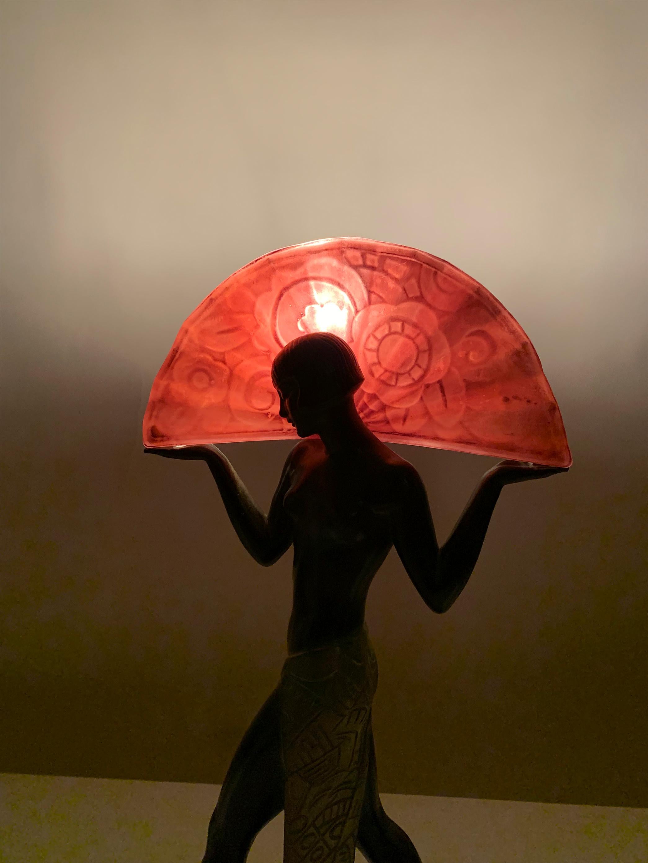 Lampe de table espagnole d'une danseuse espagnole par Raymonde Guerbe pour Max Le Verrier en vente 1