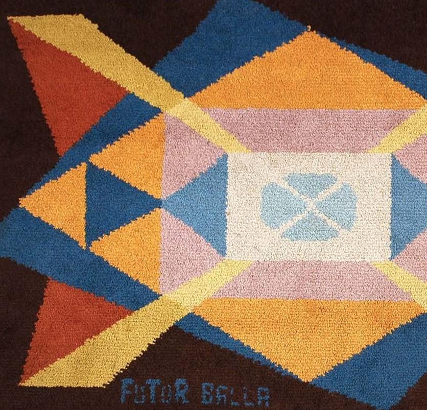 As its name suggests, this superb rug is an explosion of light that seems to emanate from the center in a kaleidoscope of colors. Based on the eponymous 1987 painting by Futurist artist Giacomo Balla, this wool rug is a limited edition piece,