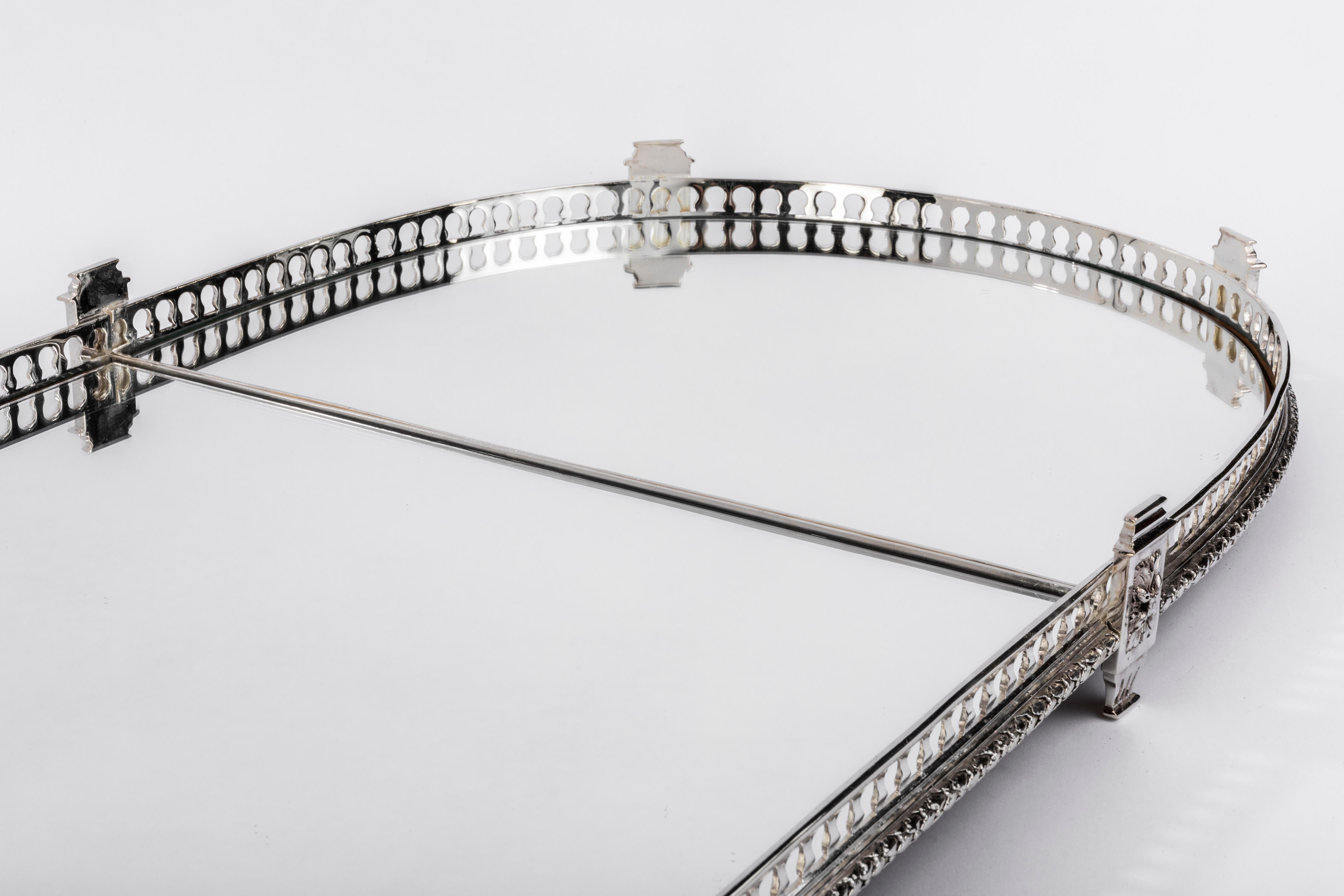 Argent Tables en bronze argenté et miroirs de l'époque, XIXe siècle en vente