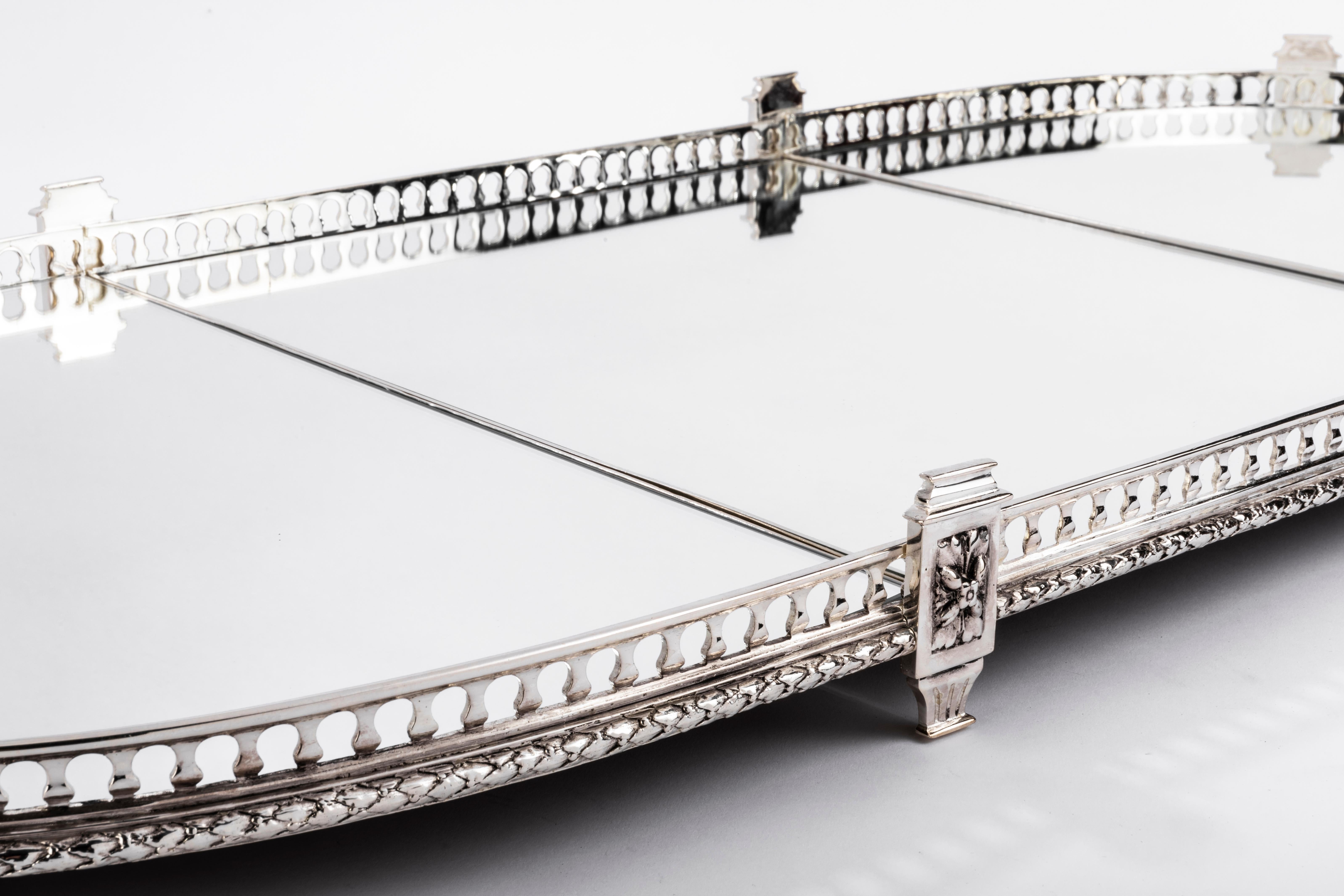 Tables en bronze argenté et miroirs de l'époque, XIXe siècle en vente 1