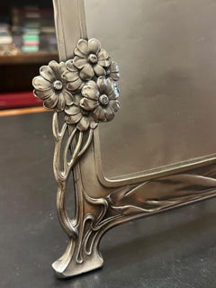 Espejo de tocador WMF Art Nouveau C. 1910 en metal plateado con figura femenina