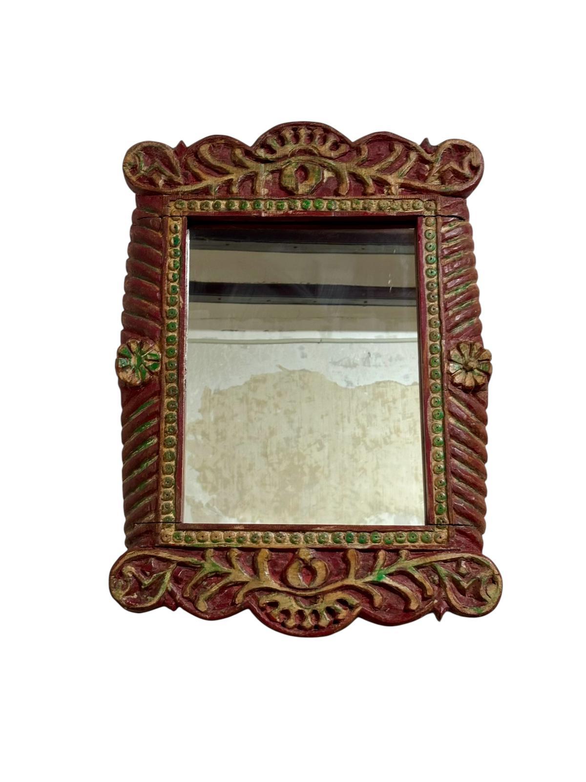 Espejo italiano Chinoiserie Circa 1.880.
Espejo italiano de estilo Chinoiserie Circa 1.880, realizado en madera policromada y tallada artesanalmente.
Medidas:
Alt 70cm
Ancho 50cm
Fondo 6cm