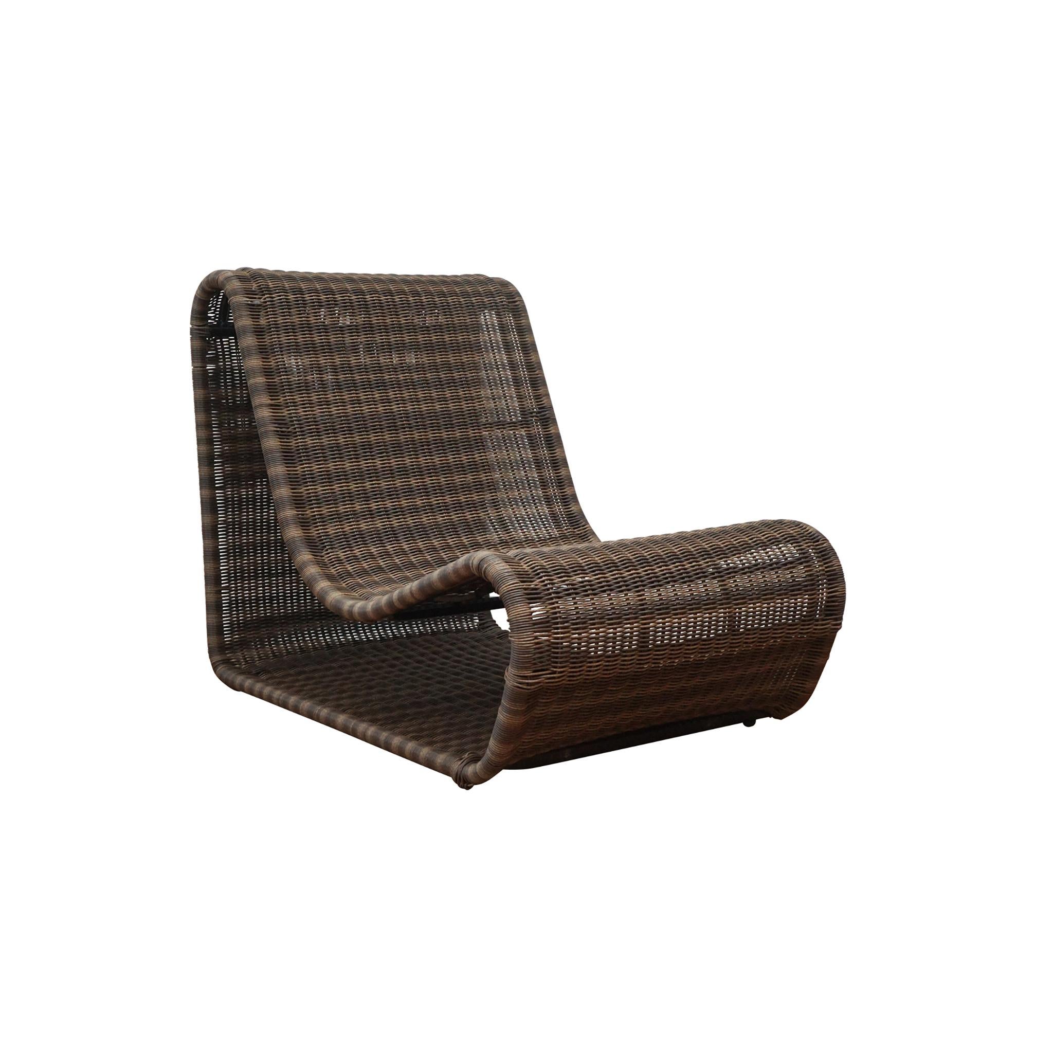 Contemporary Esperanza Outdoor Lounge Chair in Natural For Sale