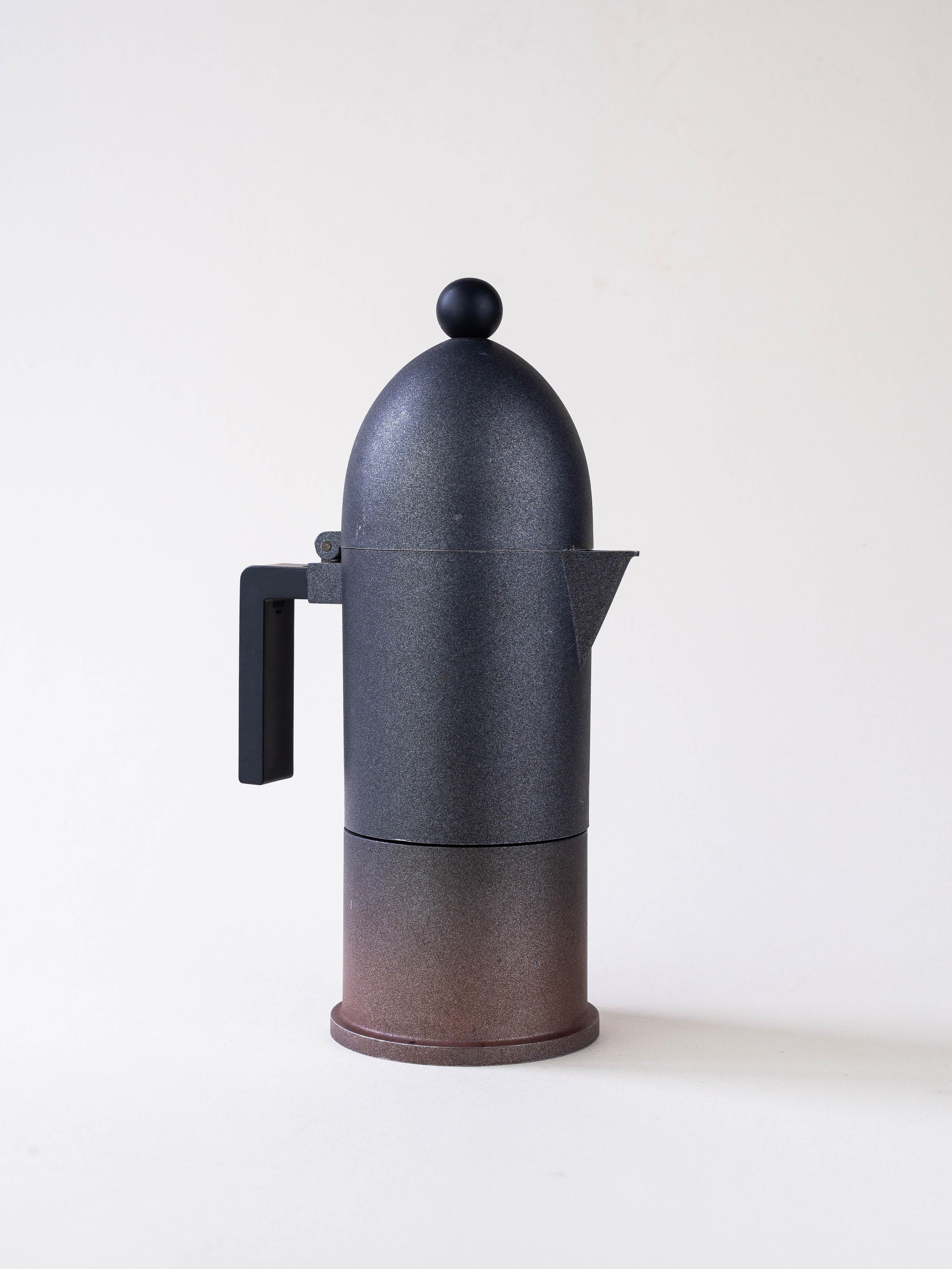 Cafetera espresso italiana Alessi llamada 