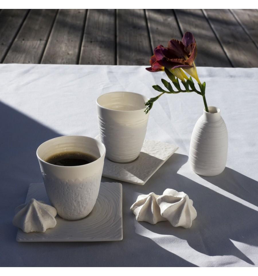 French Espresso Cup Graphik - Set of 2 + Saucers For Sale