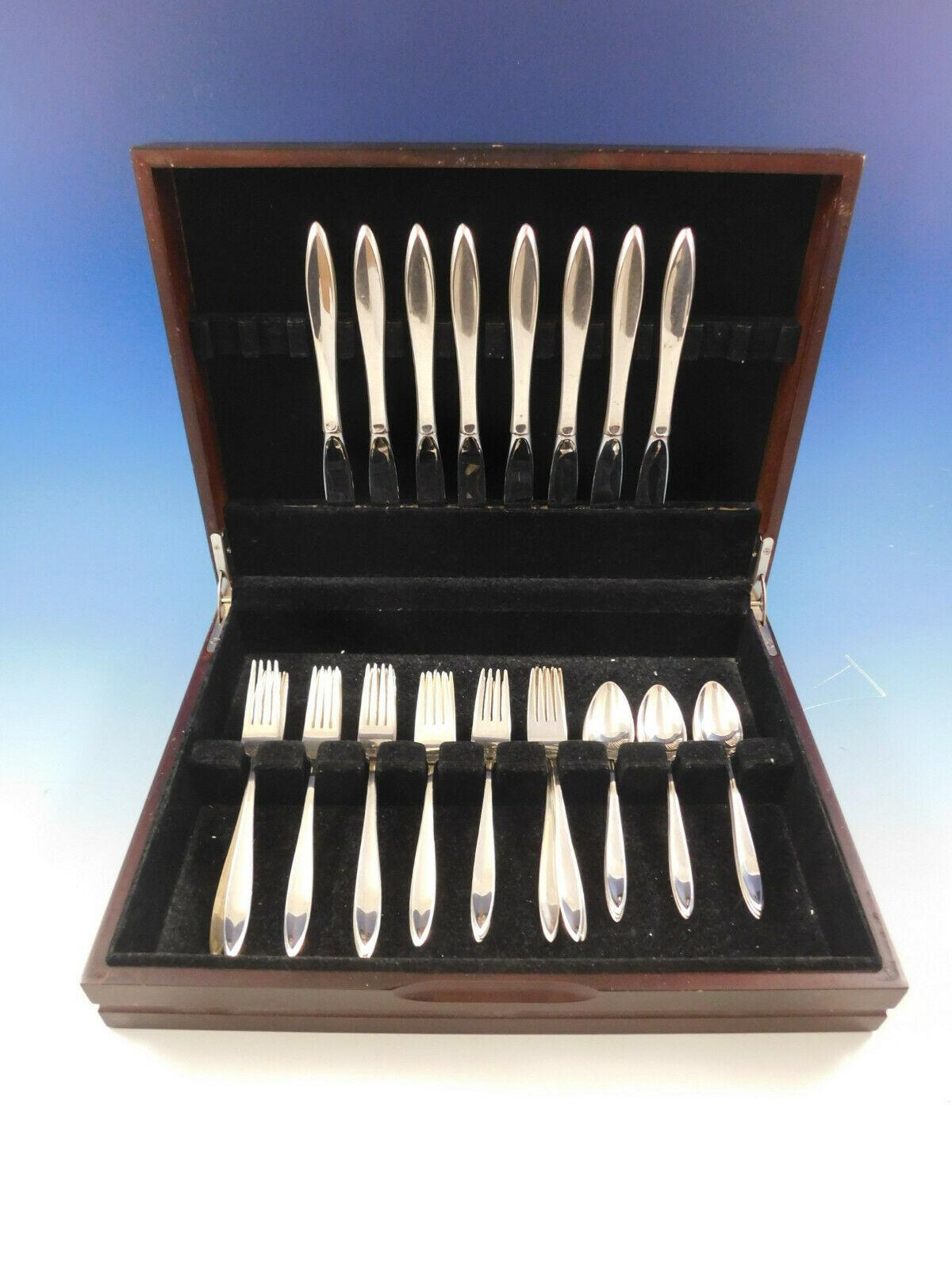 Esprit by Gorham sterling silver flatware set of 32 pieces. This set includes:

8 knives, 9