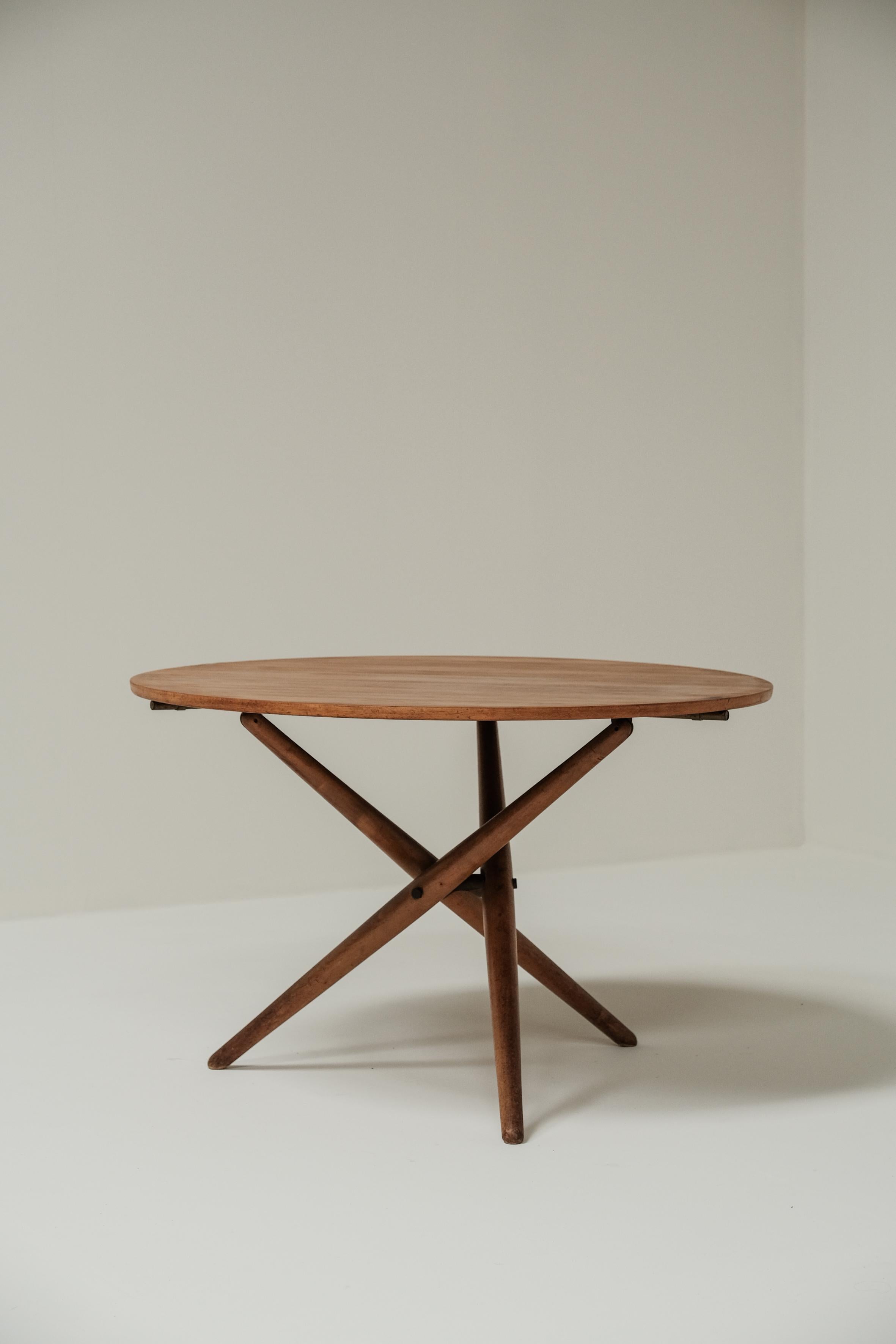Ess Tee Tisch by Jurg Bally for wohnlife 1950, adjustable height 4