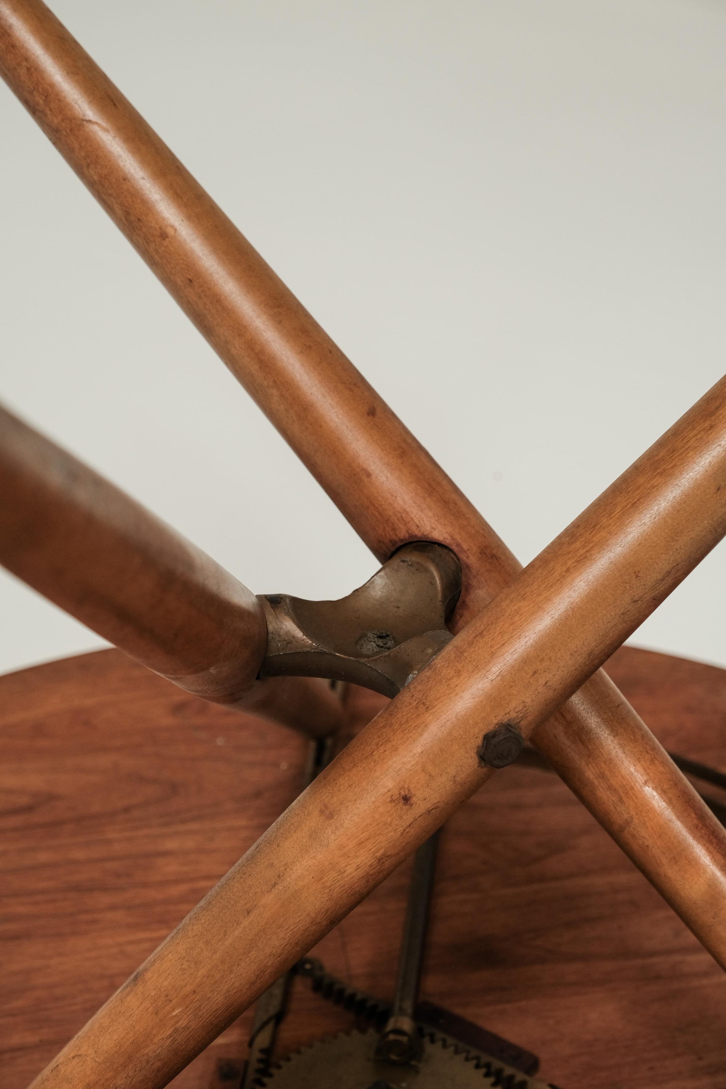 Ess Tee Tisch by Jurg Bally for wohnlife 1950, adjustable height 10