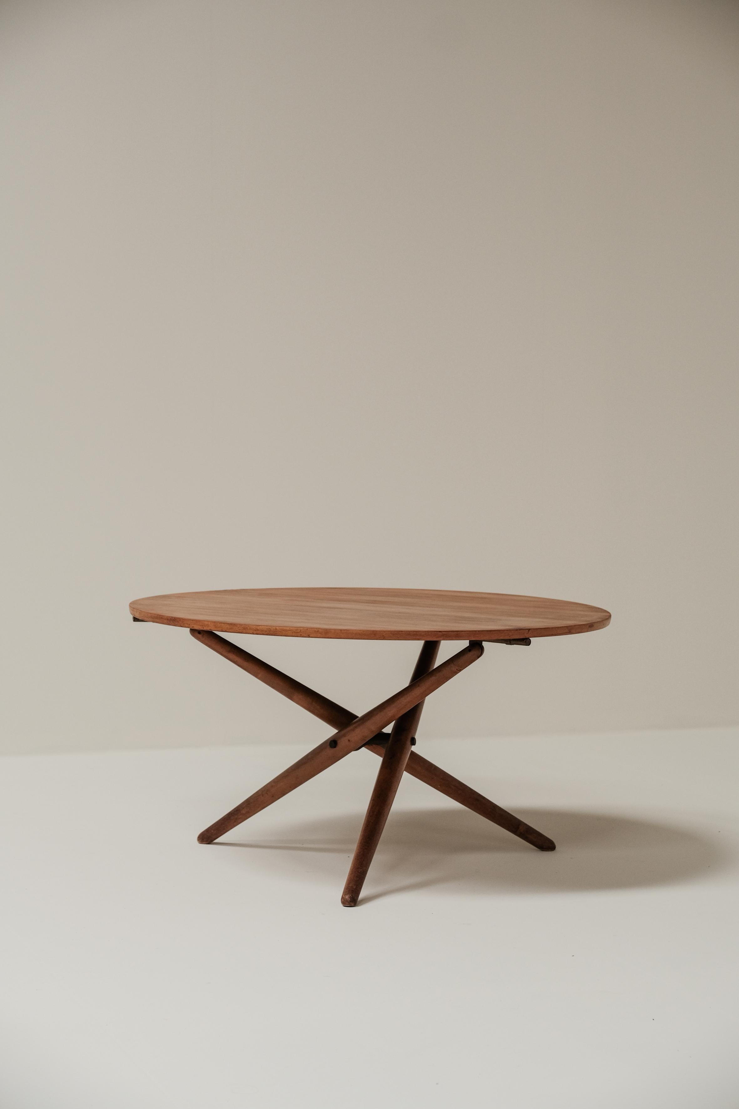 Ess Tee Tisch by Jurg Bally for wohnlife 1950, adjustable height 2