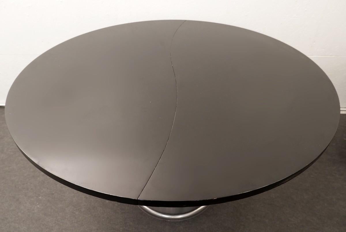 'Esse' table by Jonathan de Pas & Donato d'Urbino for Acerbis.