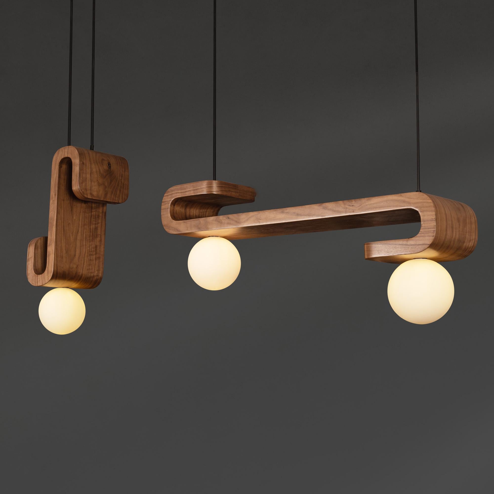 Lámpara colgante vertical Esse de Saadia Design Chapado en venta