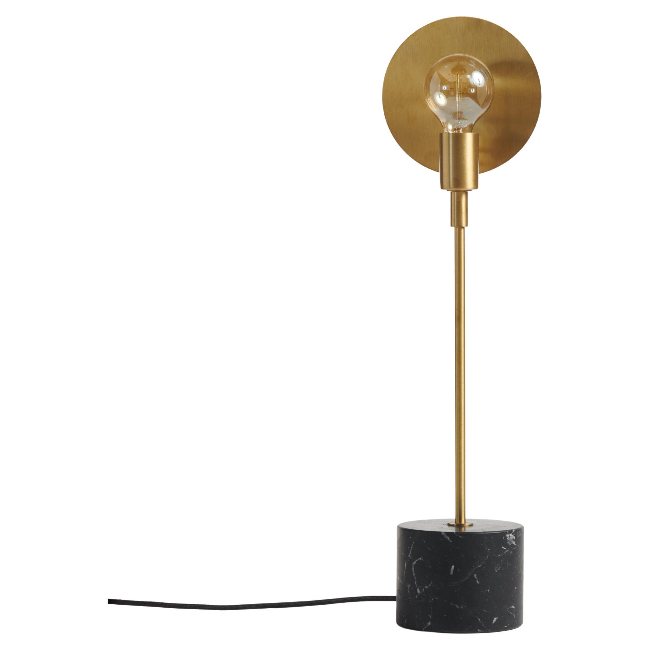 Essential Italian Table Lamp "Vanessa", in satin brass and Black Marble in vendita