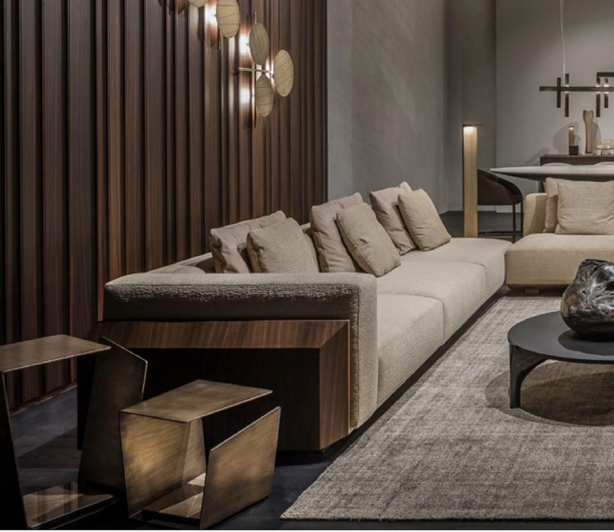 Moderne Petite table essentielle en vente