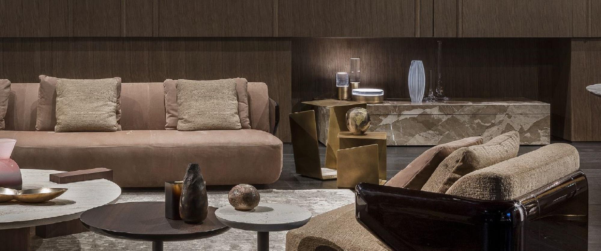 Petite table essentielle en vente 1