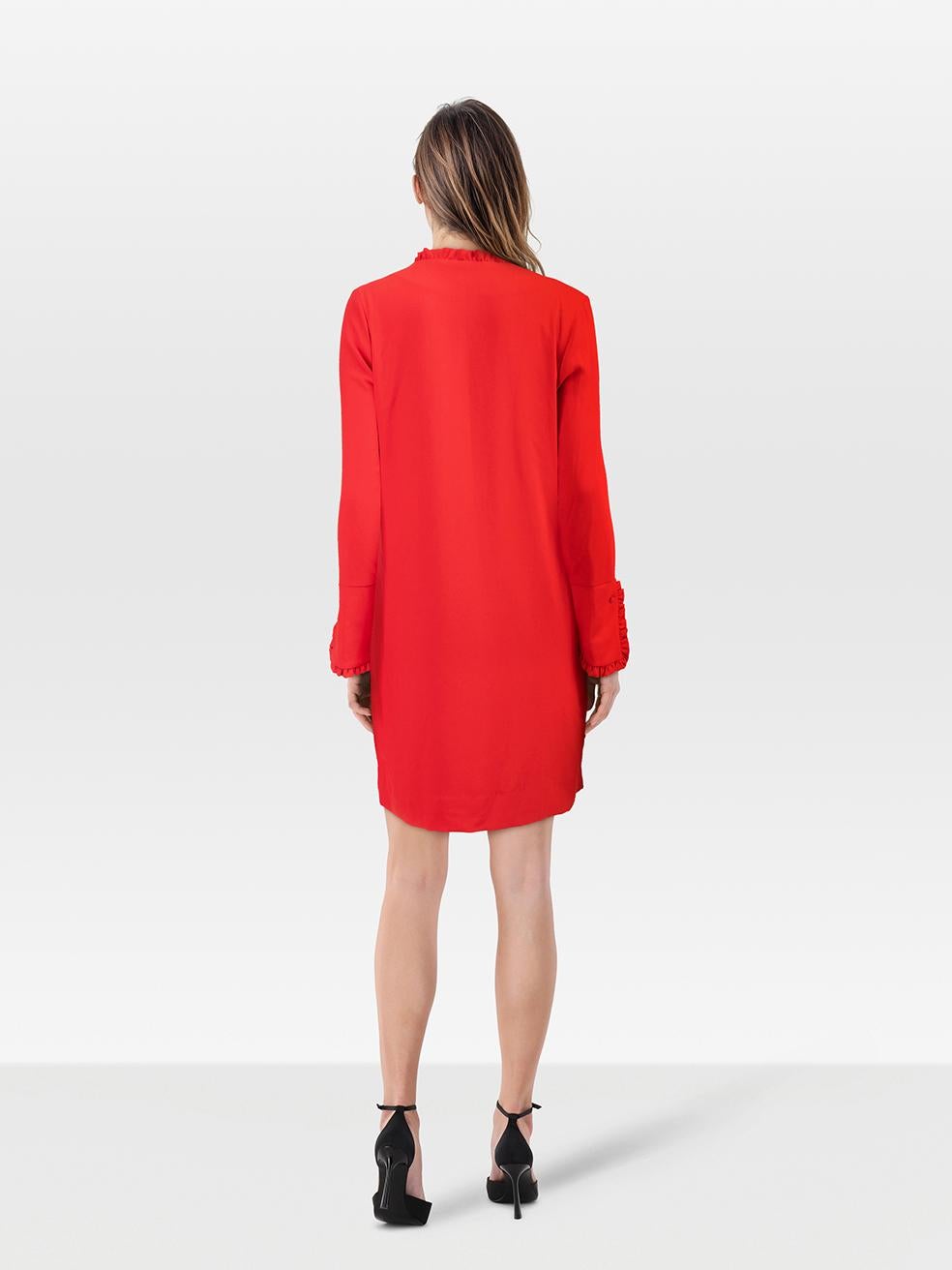 CONDIT ist sehr gut. Minimale Abnutzung des Kleides ist offensichtlich. Minimale Abnutzungserscheinungen an der linken Manschette mit Zug auf dem Gewebe und Verfärbungen an diesem gebrauchten Essentiel Antwerp Designer Resale Artikel. Es fehlt das
