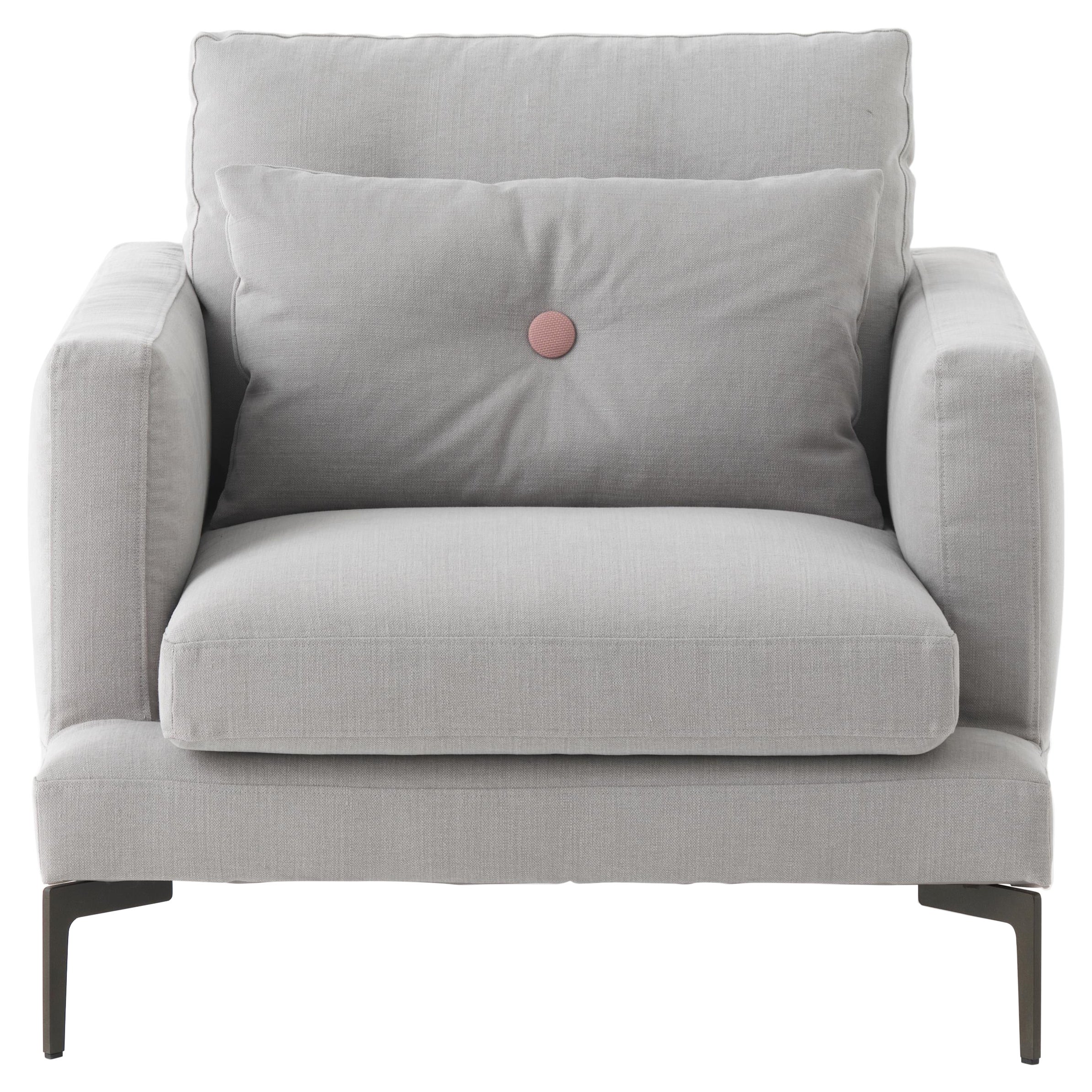 Poltroncina Essentiel con cuscino in tappezzeria Grigio Creta di Sergio Bicego