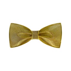 Retro Essepi Bow Tie 18 Karat Gold Pin Brooch