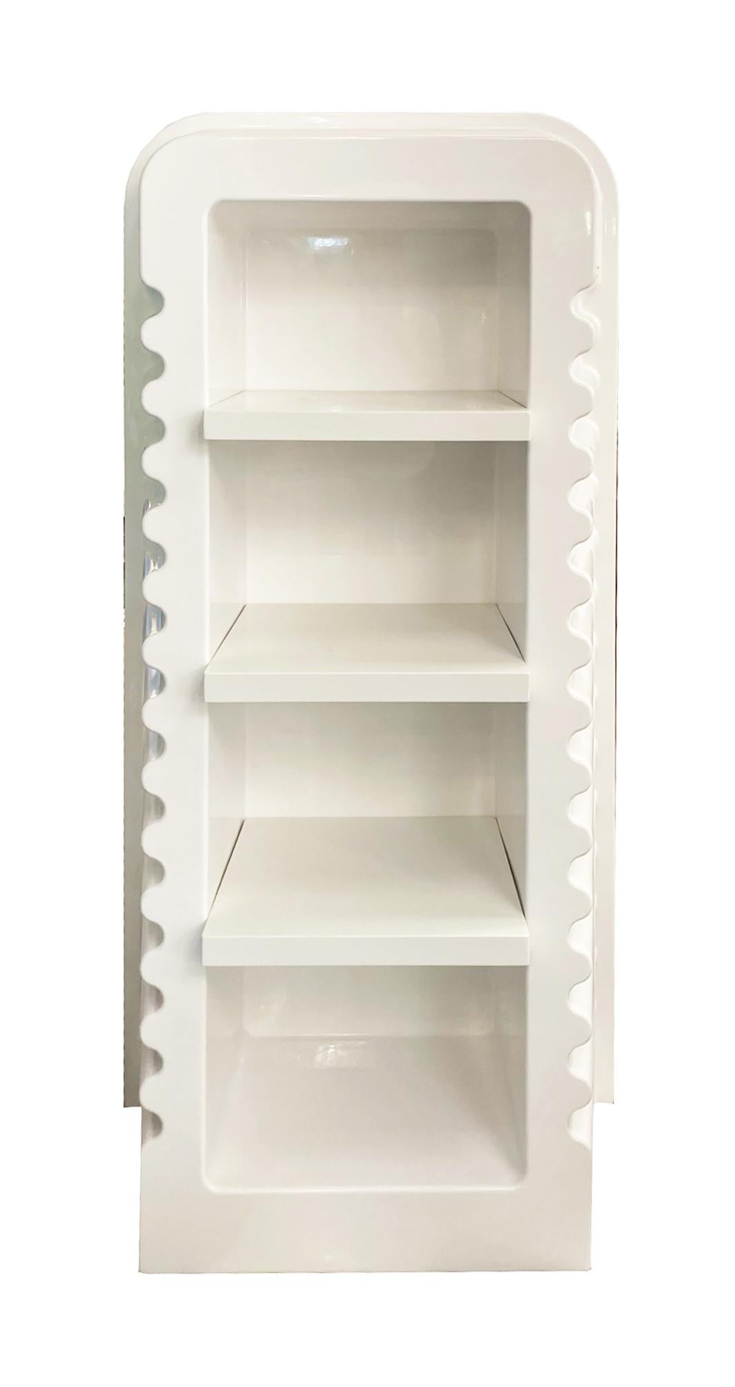 italien Essetre Bibliothèque Trois étagères Résine blanche Fibre de verre Serie Mobili Grigi 1970 en vente