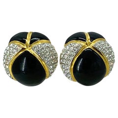 Vintage Essex Runway Clip-on Earrings