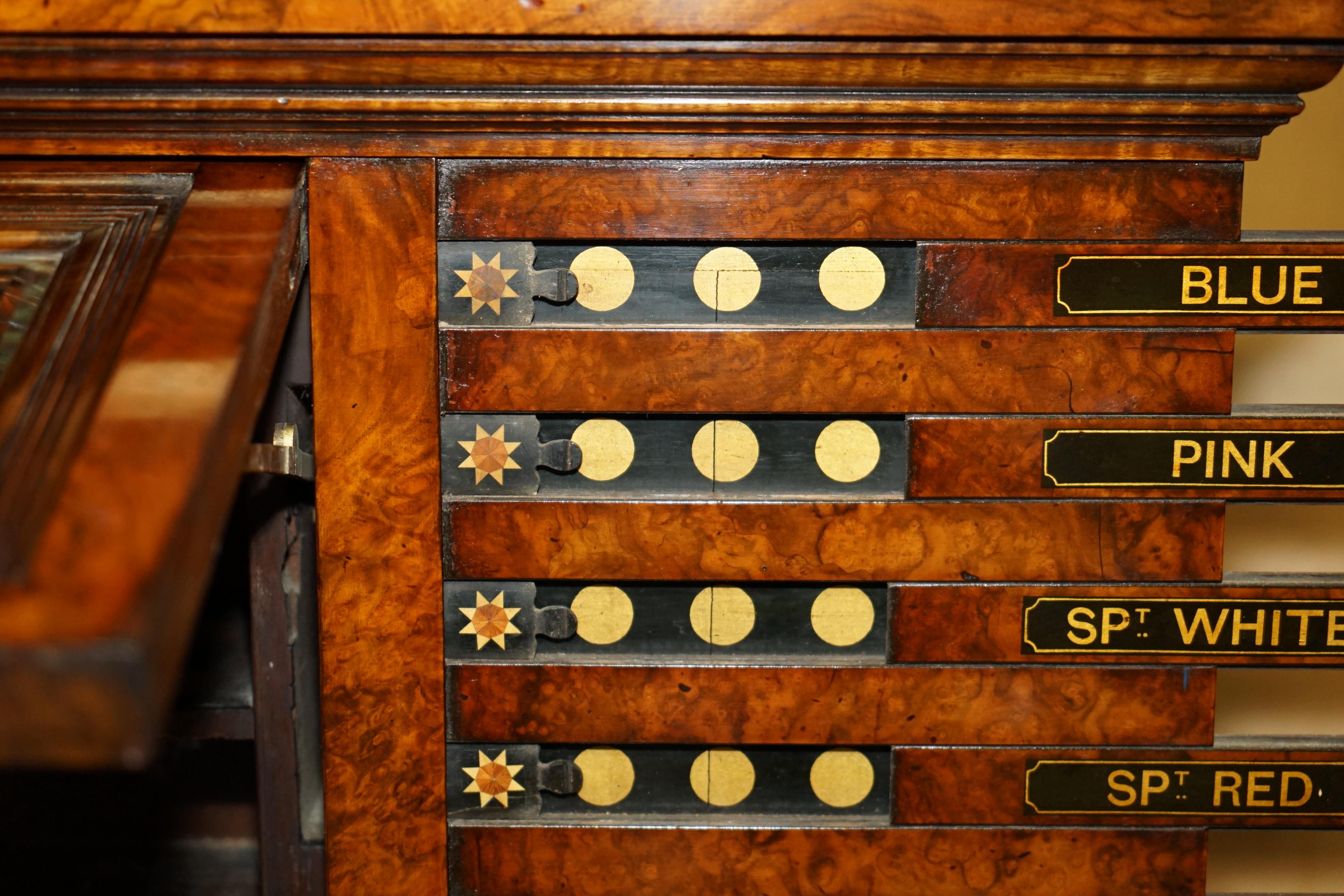 EST 1848 TABLERO DE BUCEO RESTAURADO DE ORME & SON'S BURR WALNUT DE LA MEJOR CALIDAD en venta 8
