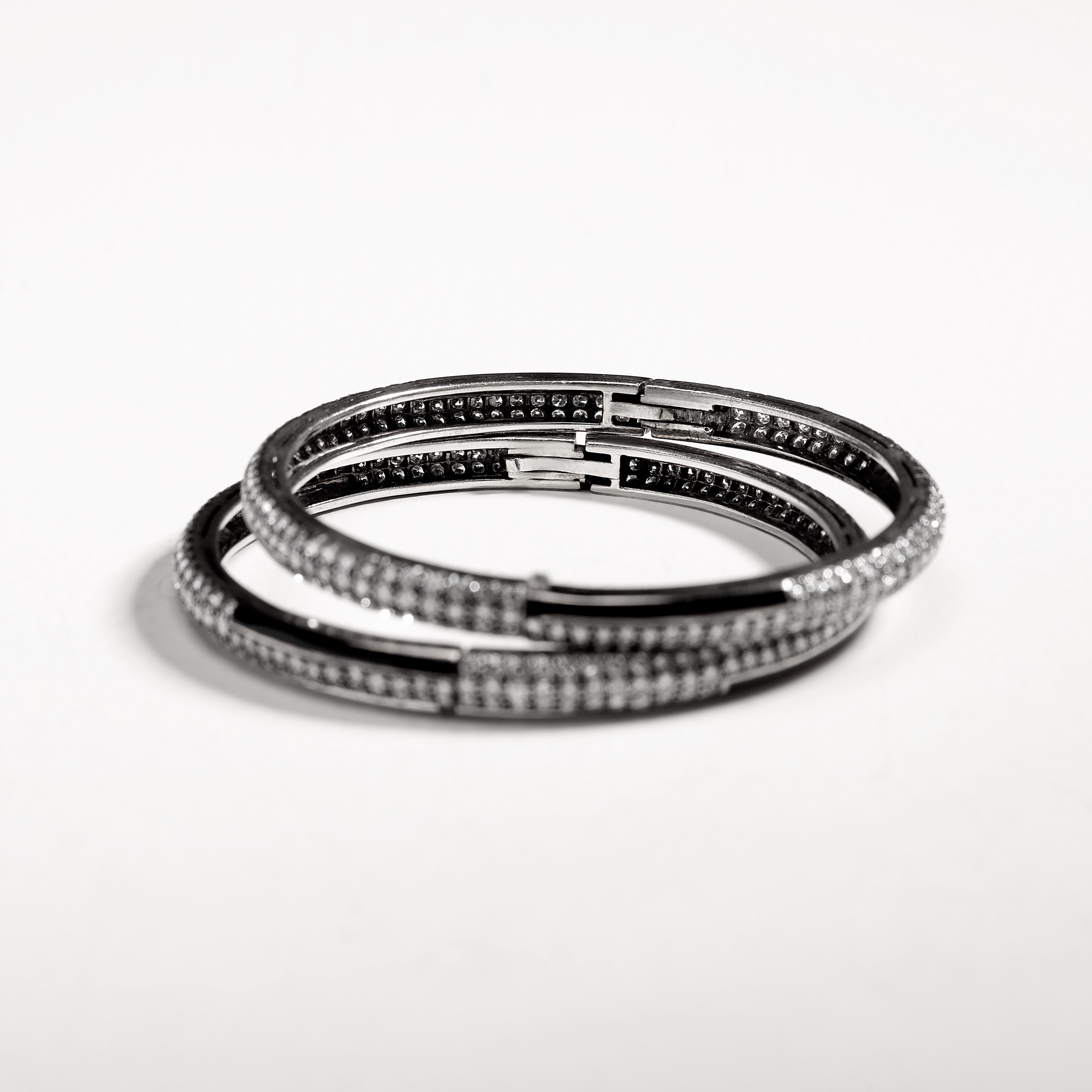 Art Deco Stil Yin Yang Schwarzes Emaille-Diamant-Armband aus 18 Karat Gold (Zeitgenössisch) im Angebot