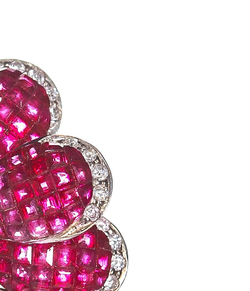 Blazingstar 10 Petal Ruby Flower Earrings with Diamonds in 14 Karat Gold In New Condition For Sale In Mumbai, IN