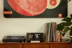 Established & Sons FONT CLOCK Petite horloge de table par Sebastian Wrong