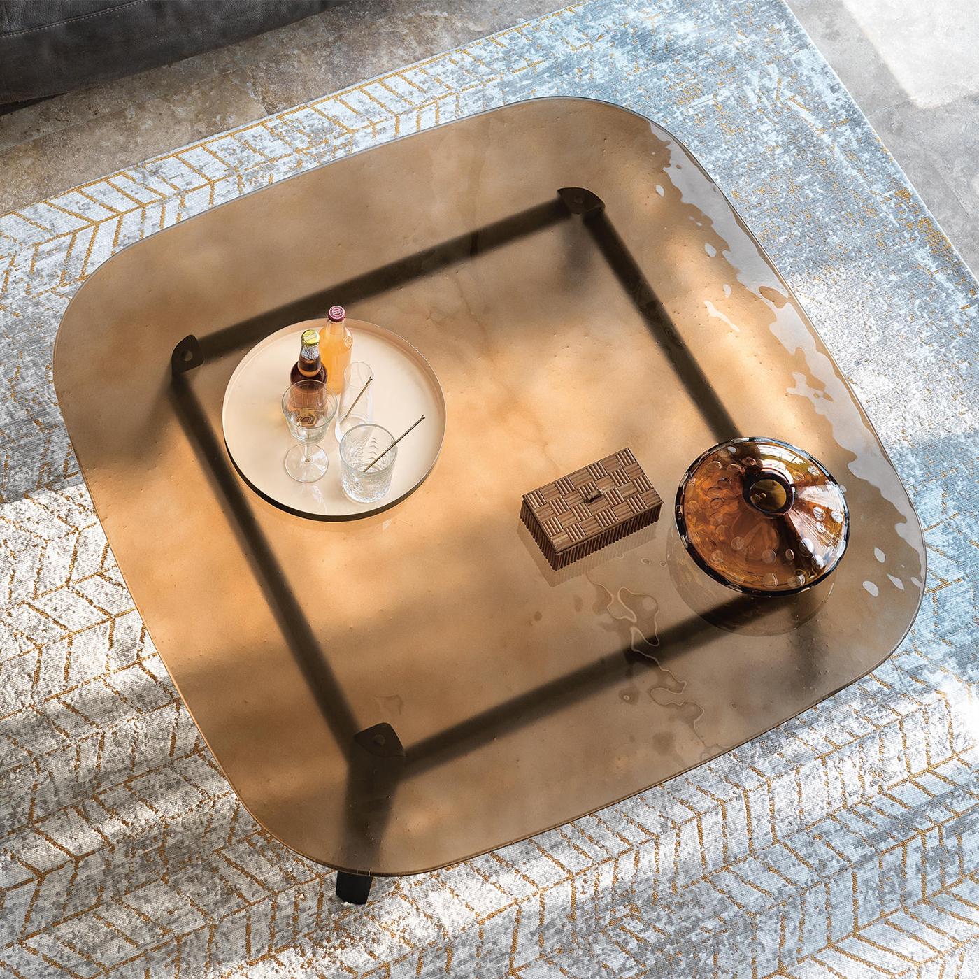 Estamp Amber Coffee Table In Excellent Condition For Sale In Paris, FR