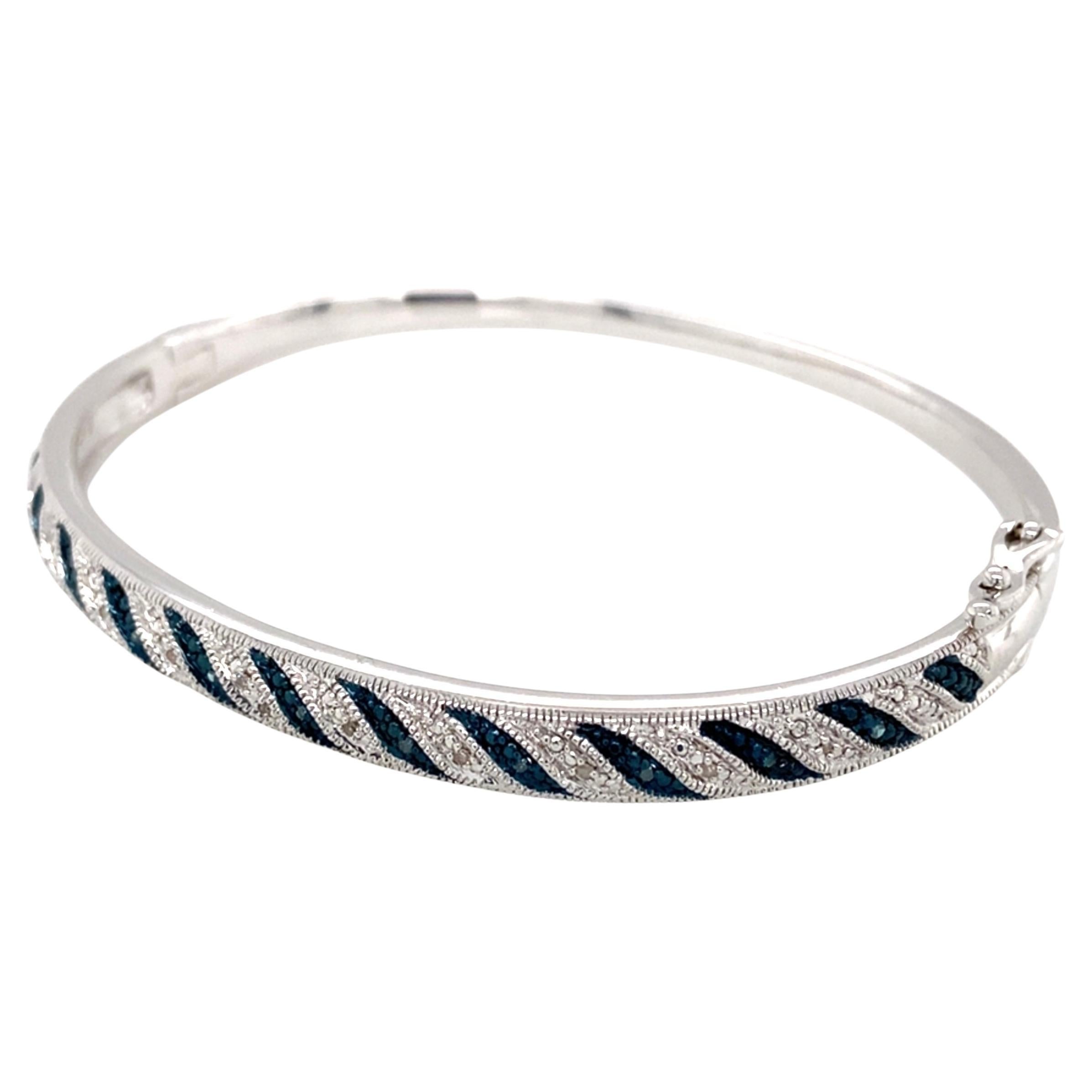 Estate 0.10 carat (Ctw) Blue and White Diamond Sterling Silver Bangle Bracelet For Sale