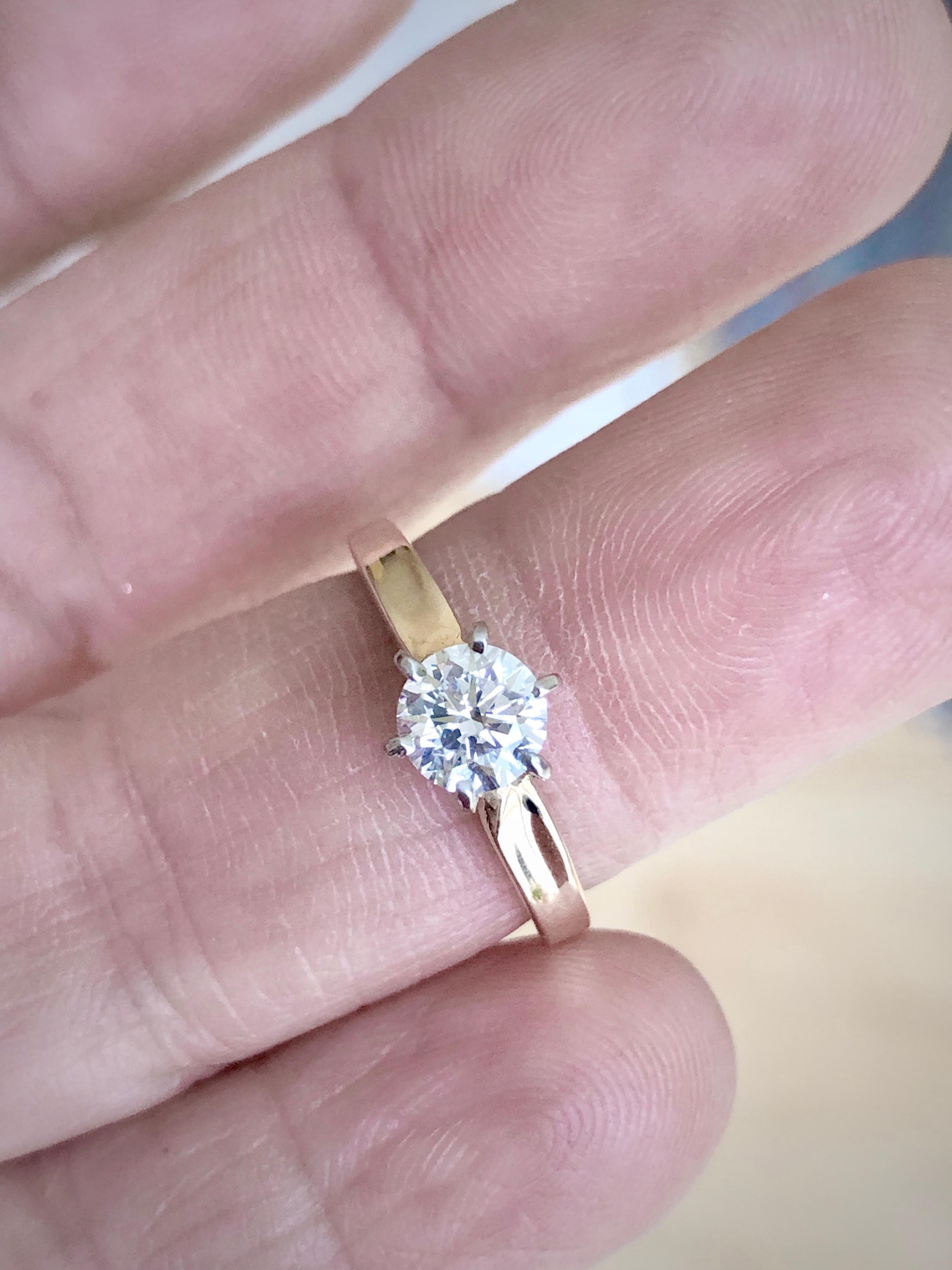 Round Cut Vintage 0.75 Carat Natural Diamond Engagement Ring 18 Karat Gold & Platinum For Sale