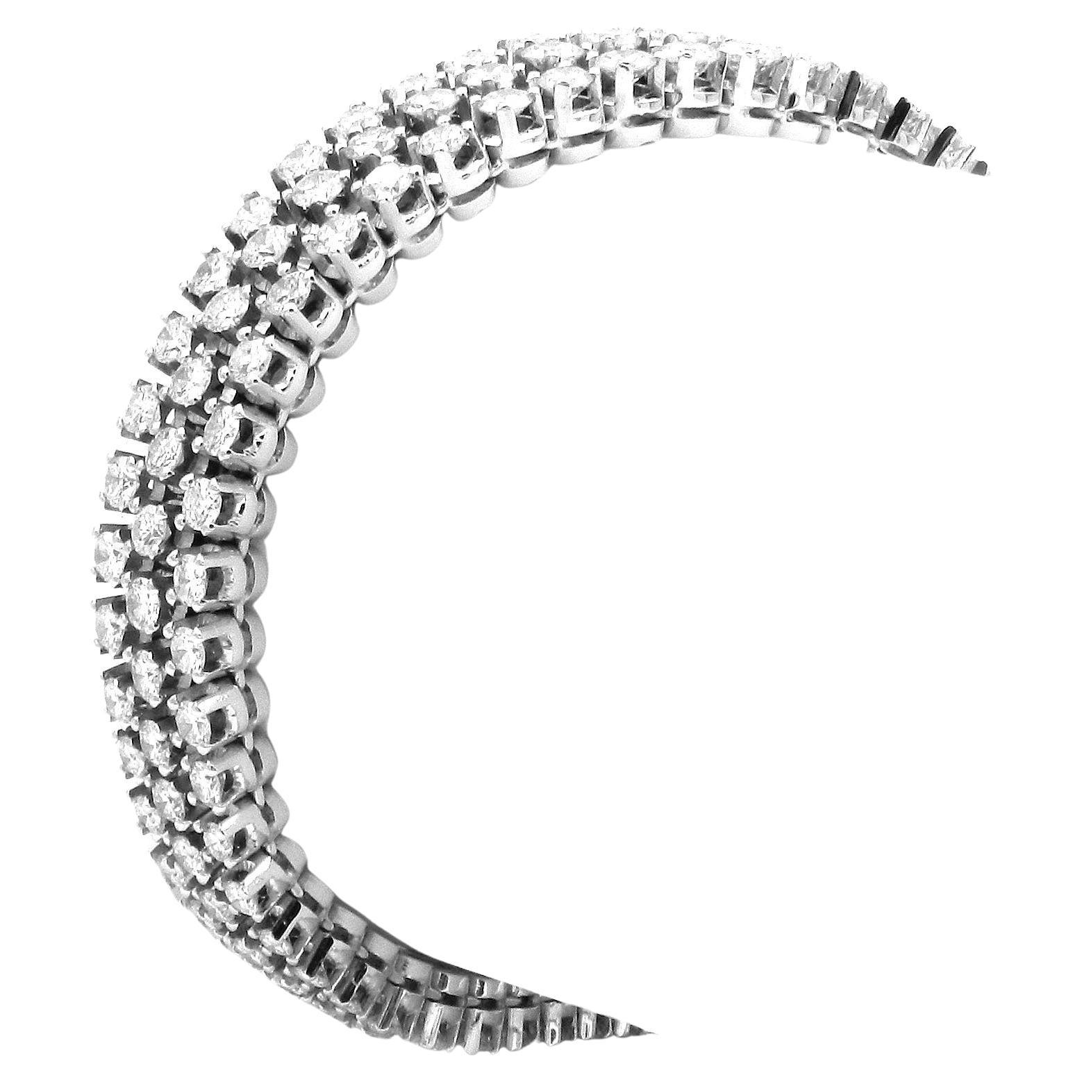 Taille brillant Bracelet Estate 10 Carat Diamond 18K White Gold   en vente