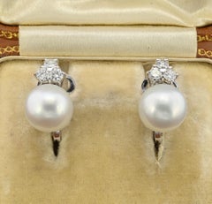 Estate 10.5 mm. South Sea Pearl .60 CT  G VVS Diamond  18 Kt
