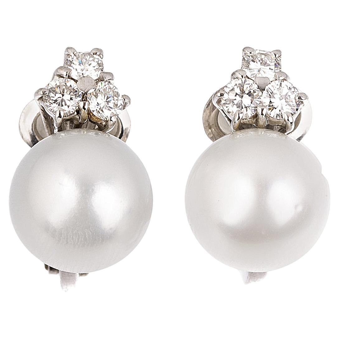 Estate 10.5 mm. South Sea Pearl .60 CT  G VVS Diamond  18 Kt For Sale